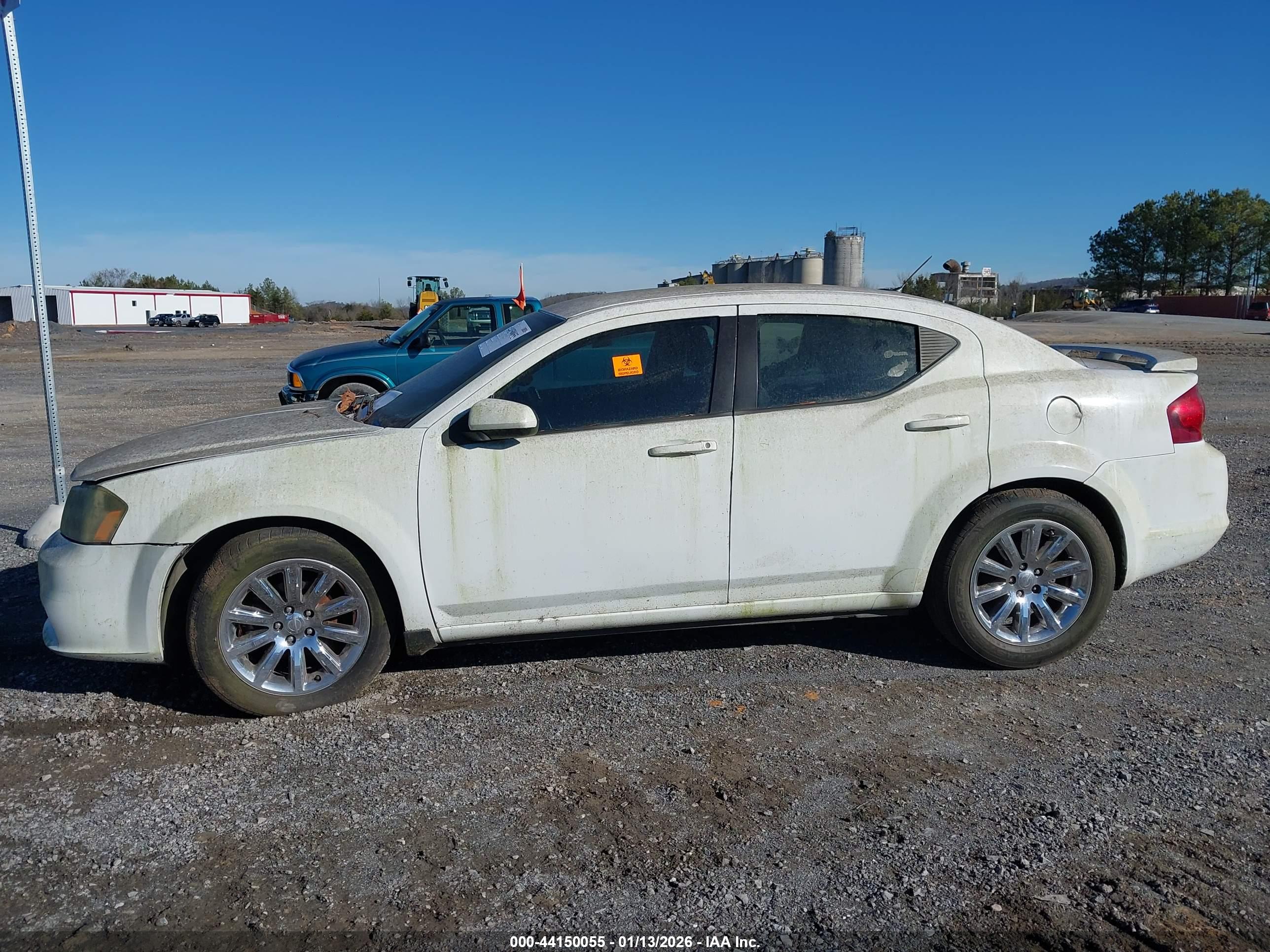 DODGE AVENGER image 6