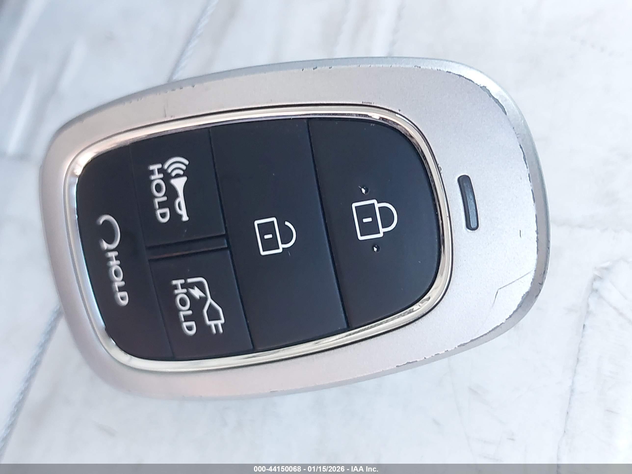 HYUNDAI IONIQ image 11