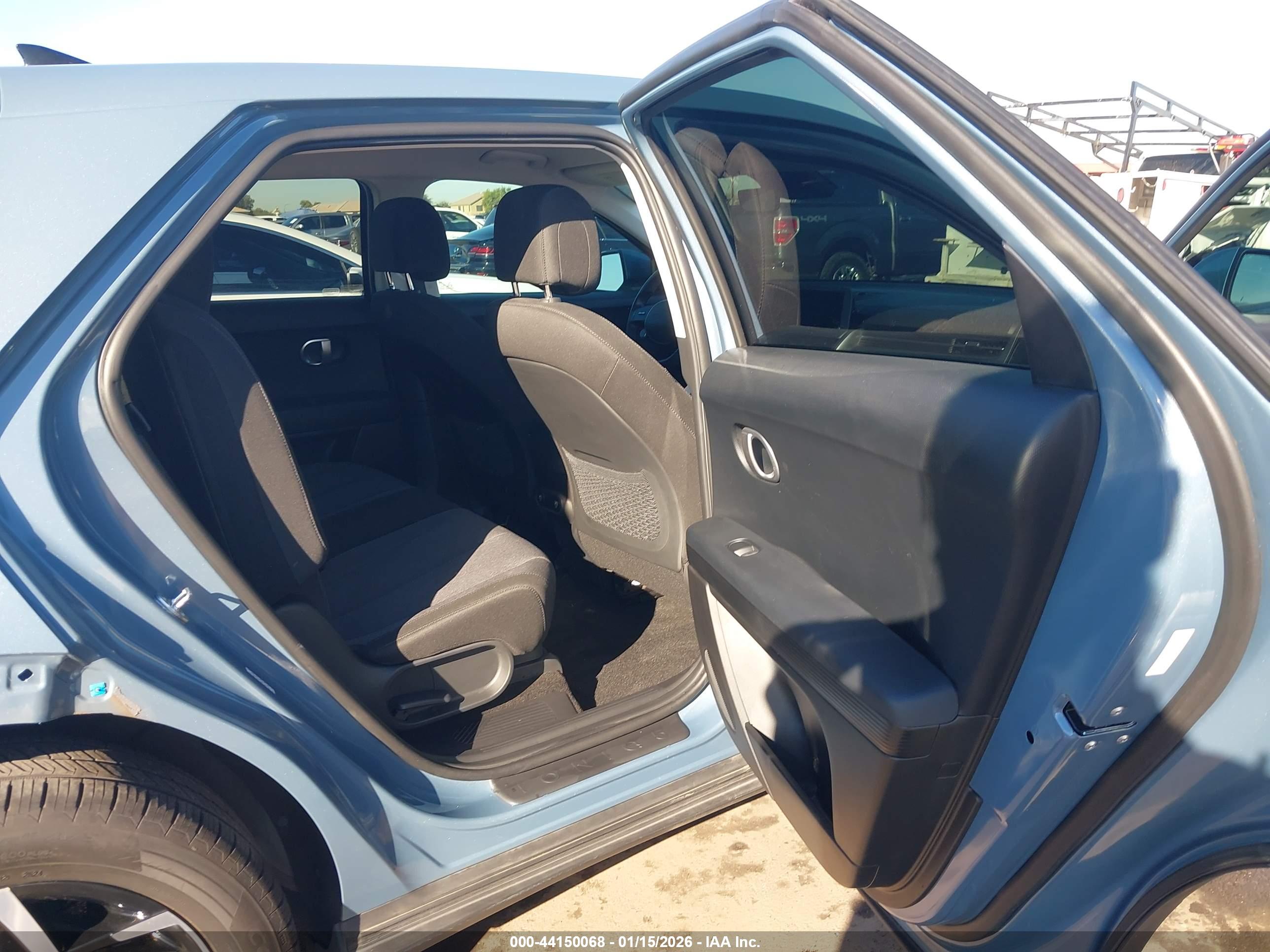HYUNDAI IONIQ image 8