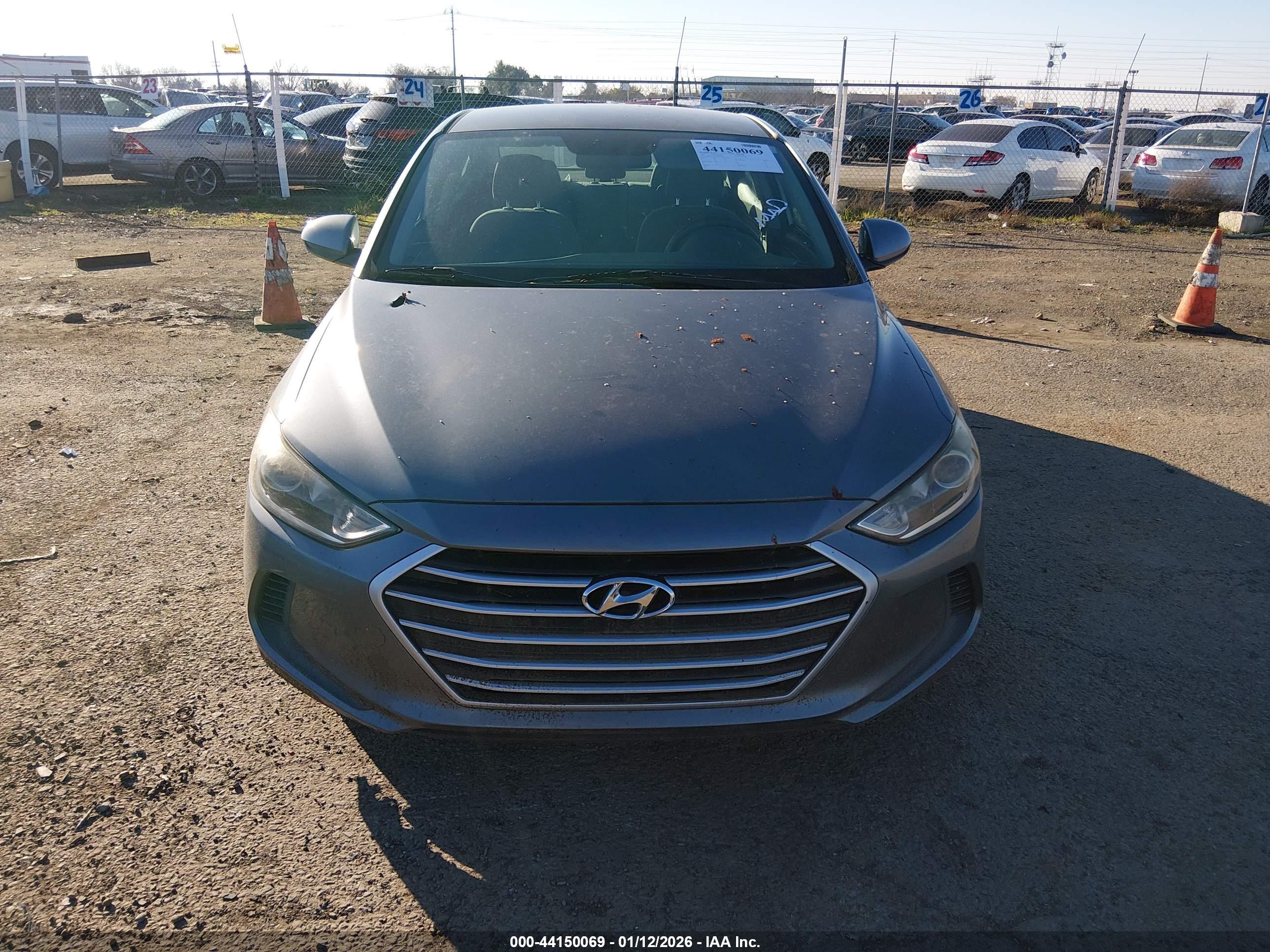 HYUNDAI ELANTRA image 6