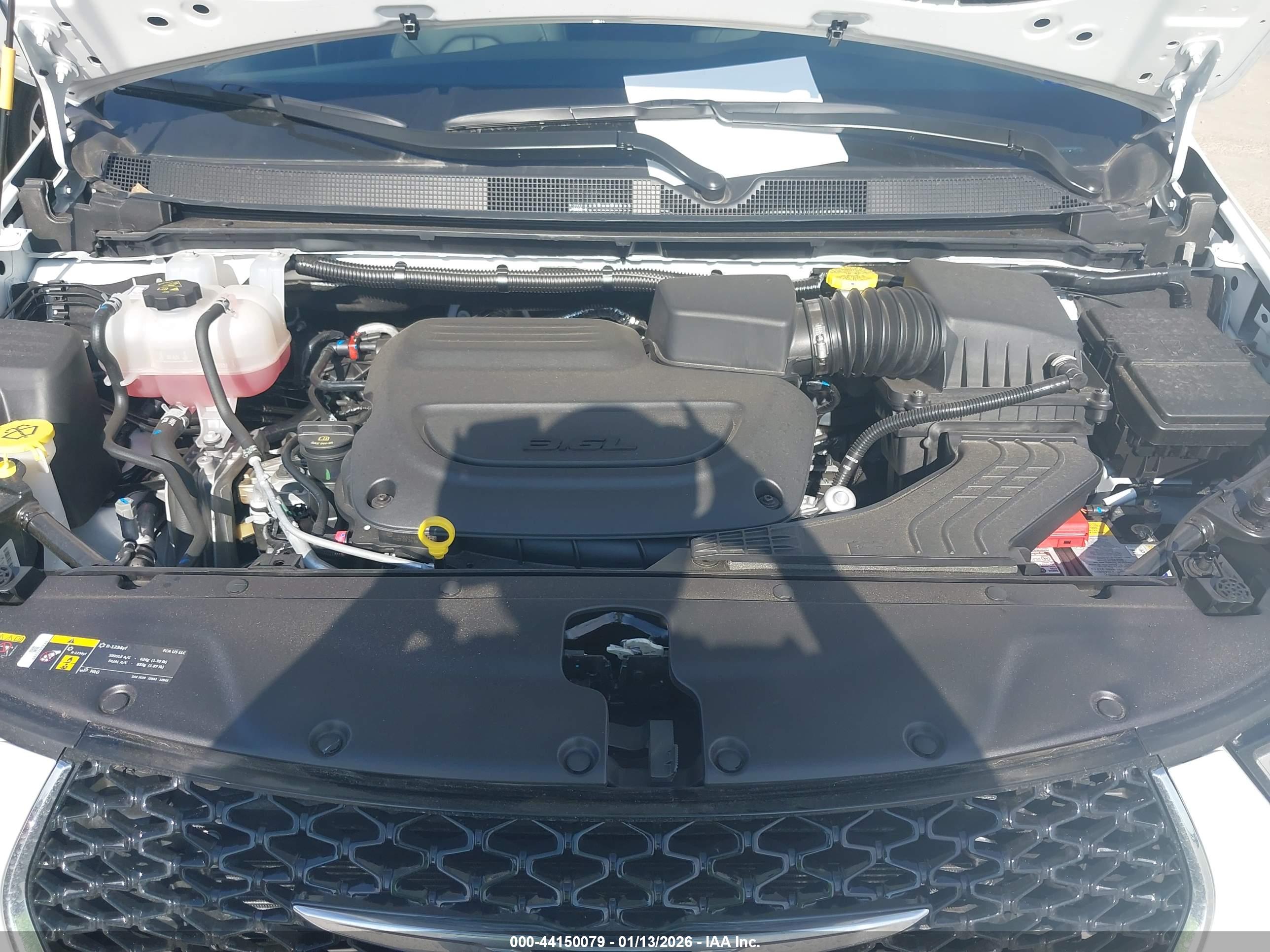 CHRYSLER PACIFICA image 10