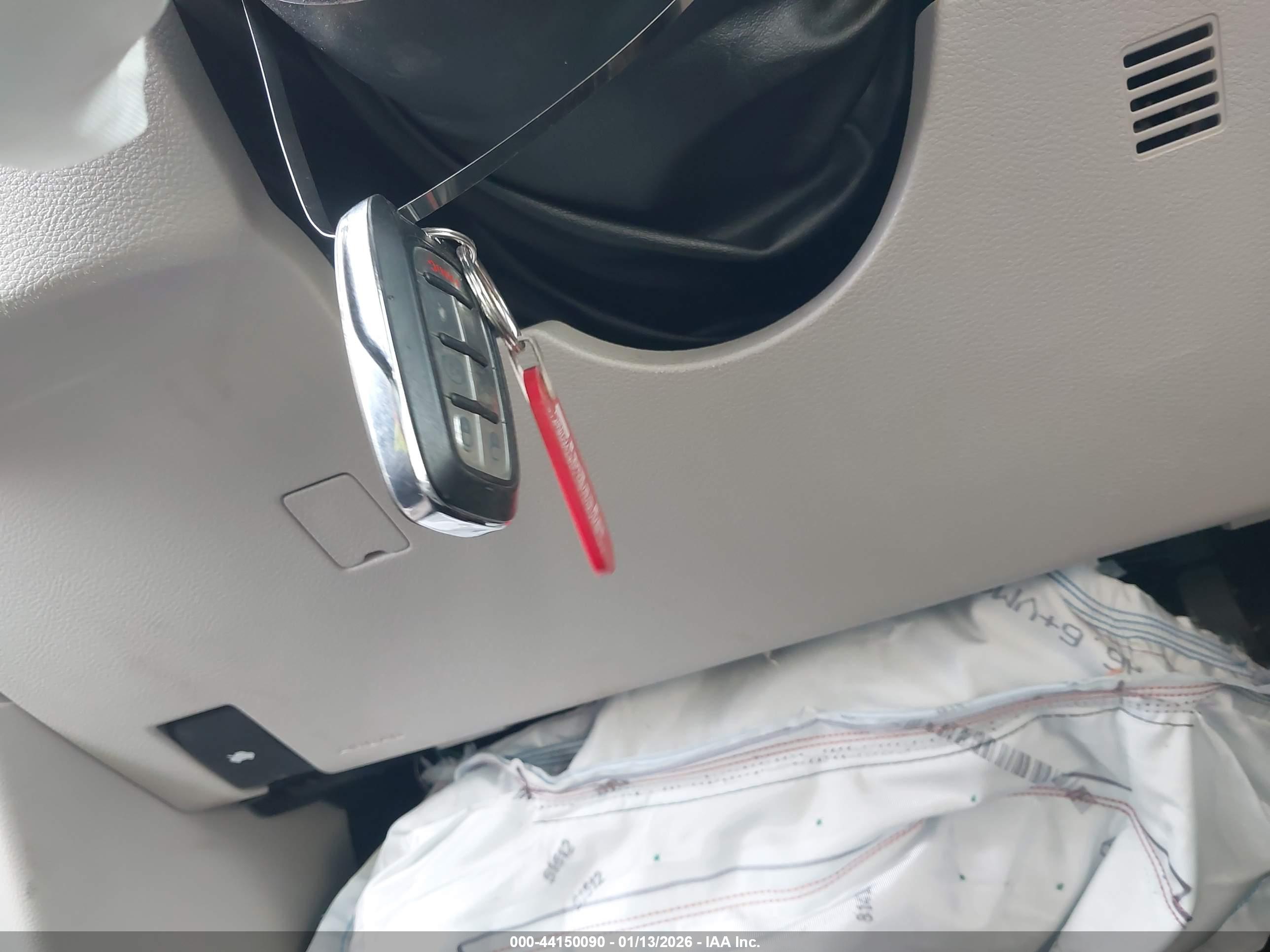 CHRYSLER PACIFICA image 11