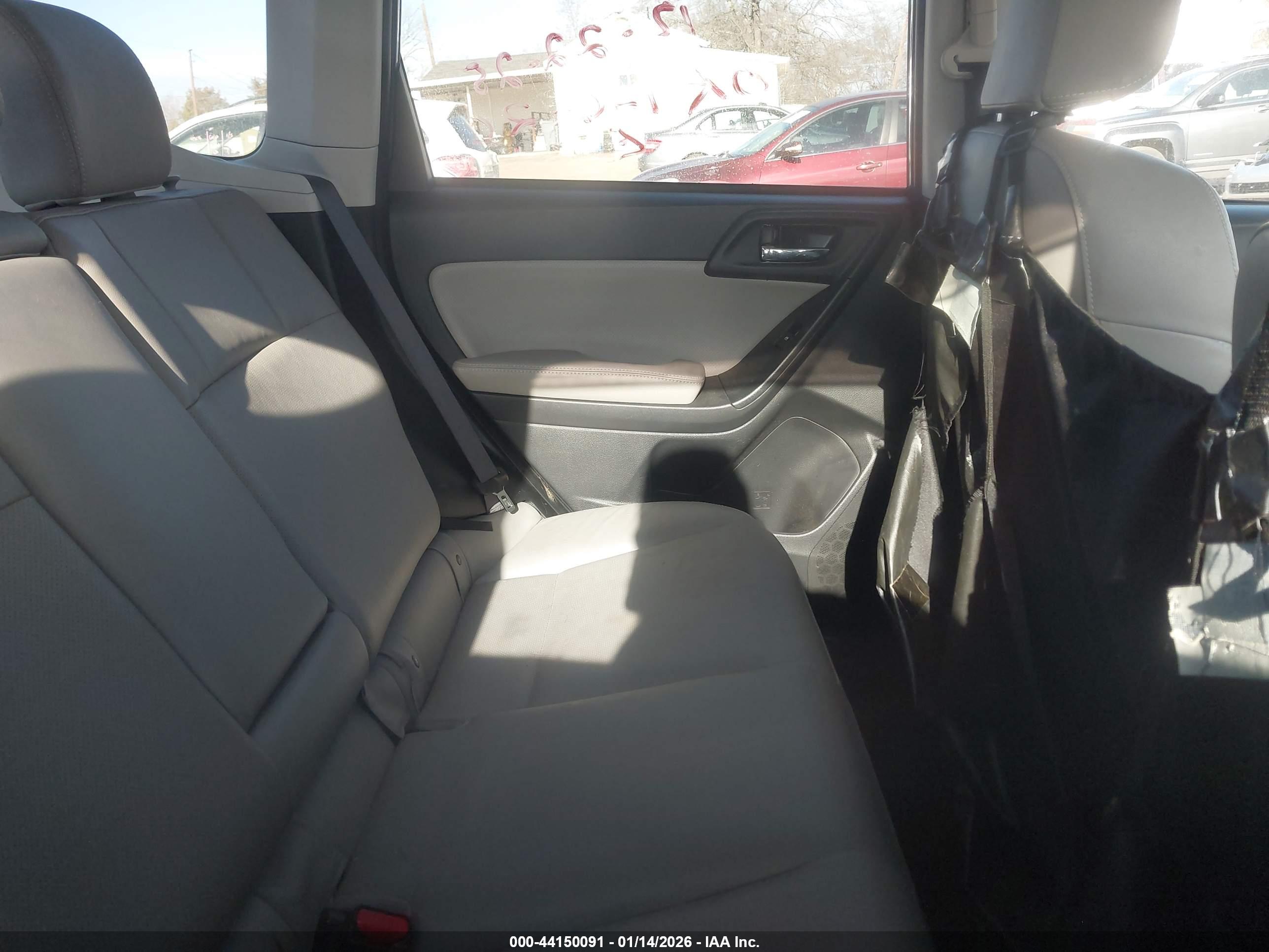 SUBARU FORESTER image 8
