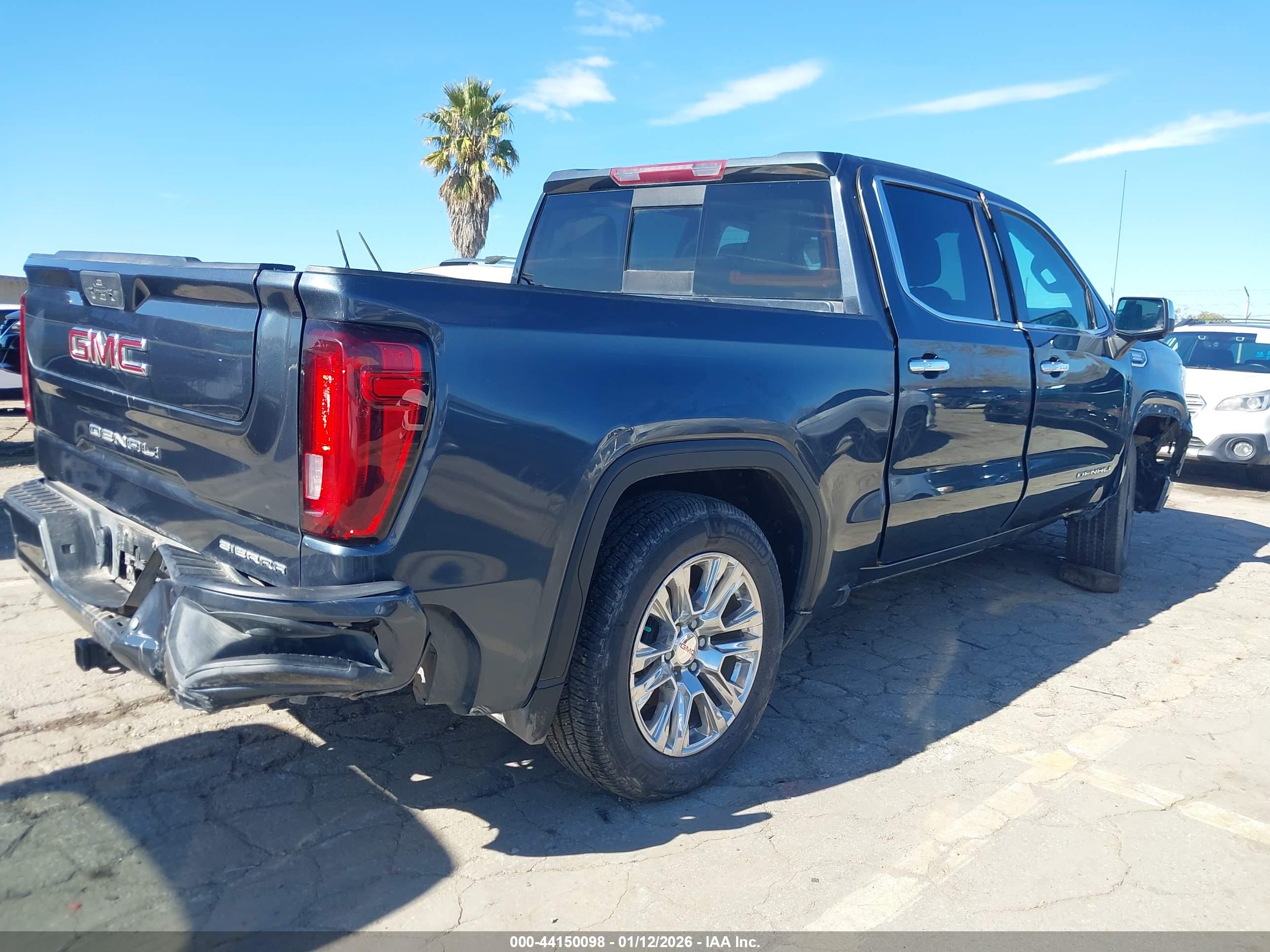 GMC SIERRA image 4