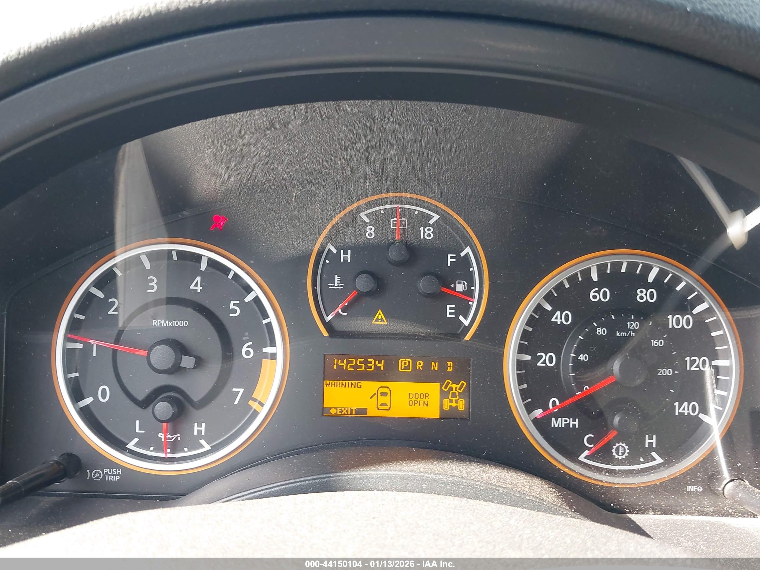 NISSAN ARMADA image 7