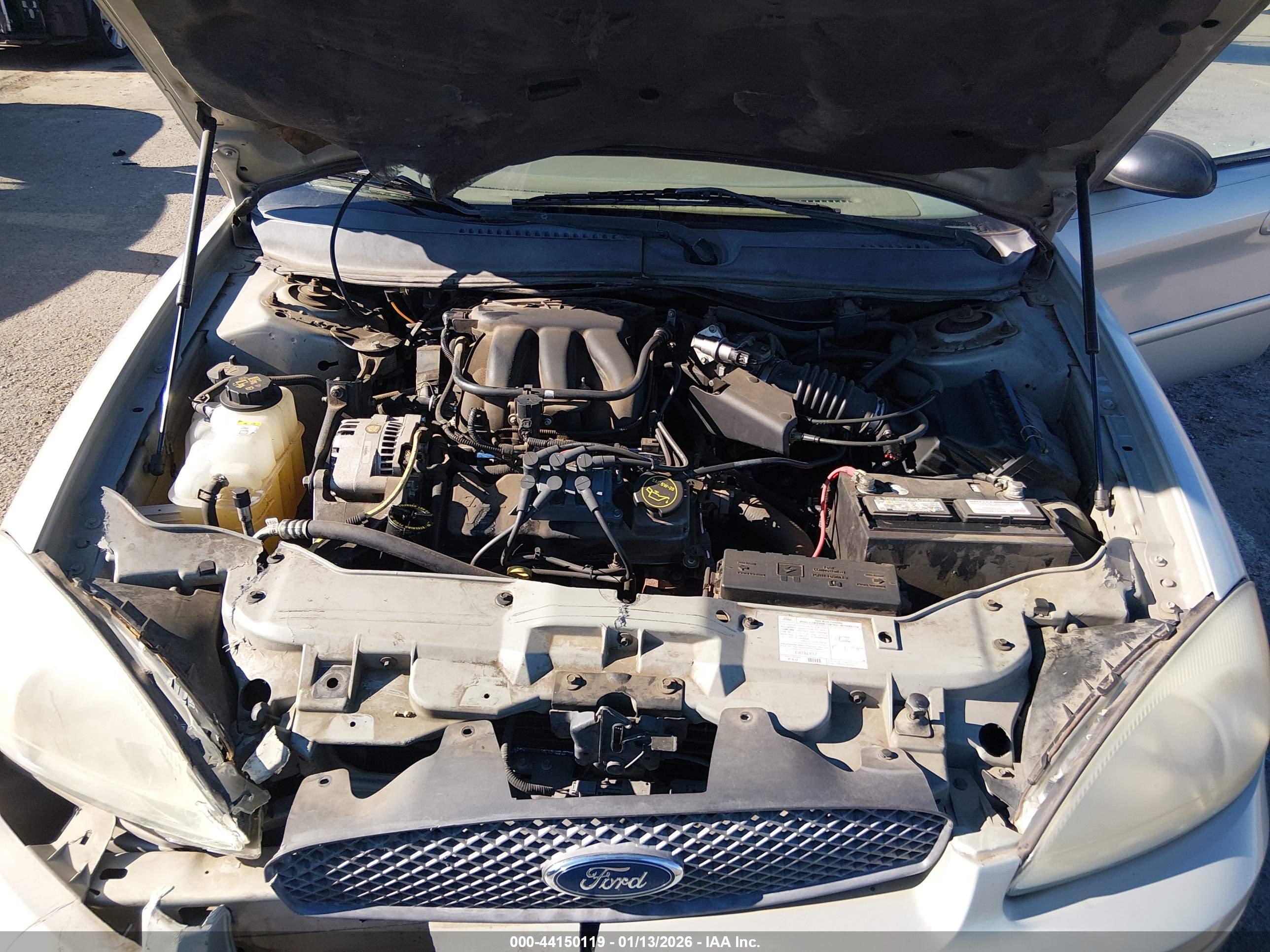 FORD TAURUS image 10