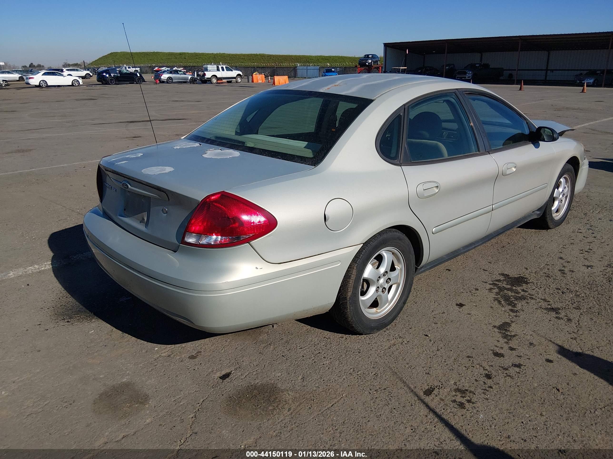 FORD TAURUS image 4