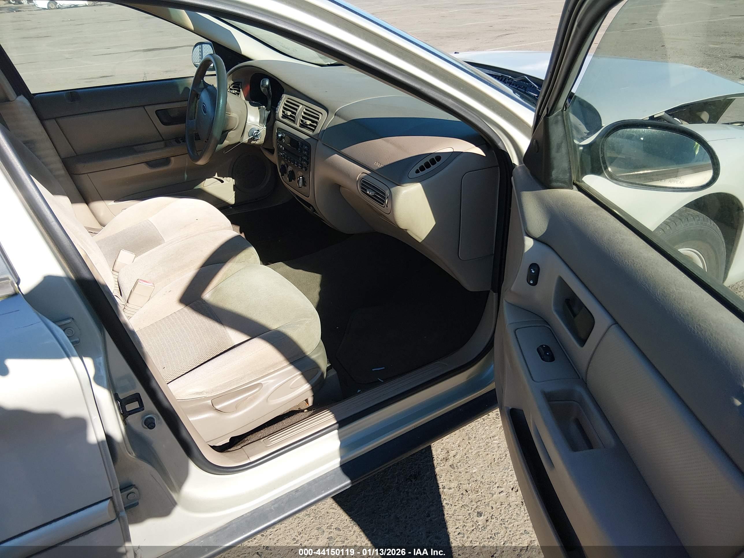 FORD TAURUS image 5