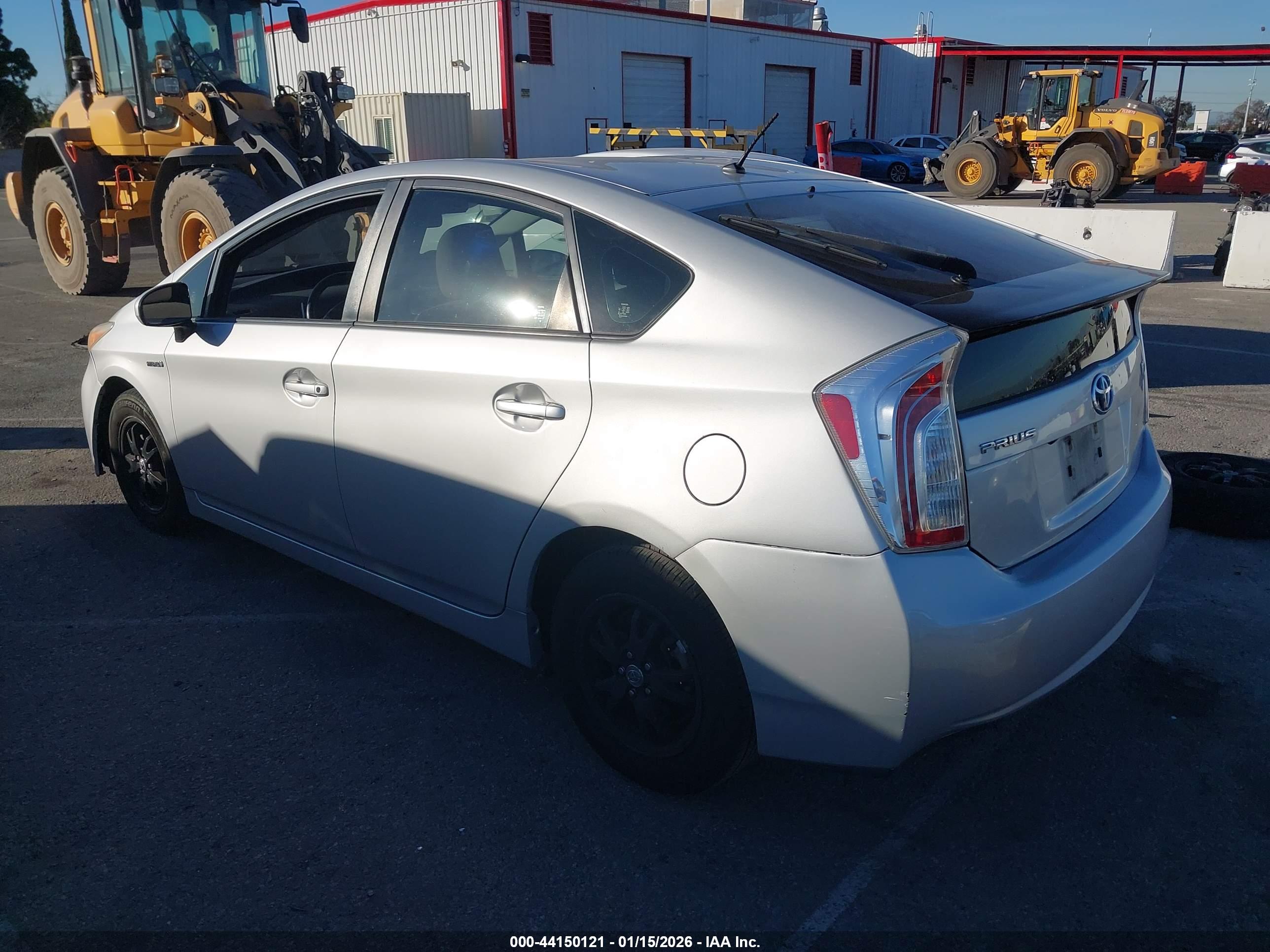 TOYOTA PRIUS image 3