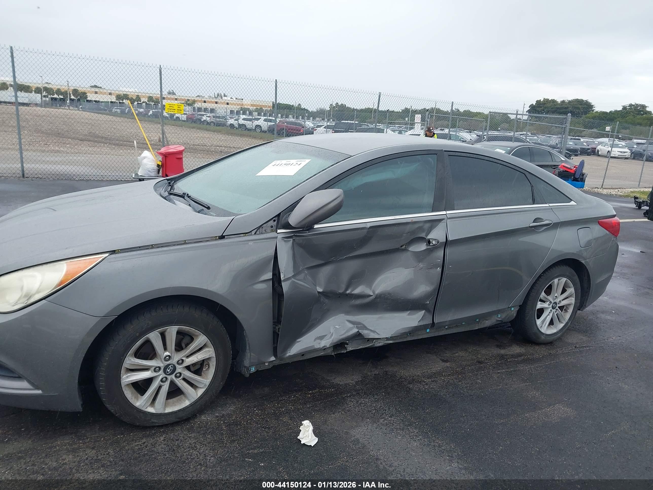 HYUNDAI SONATA image 6