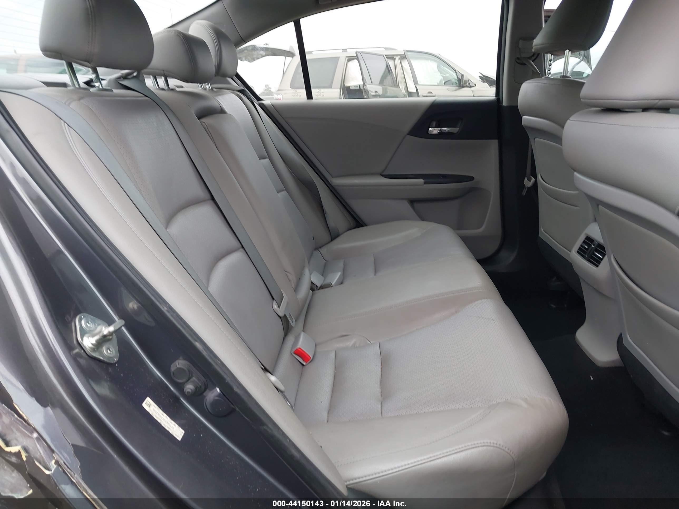 HONDA ACCORD image 8