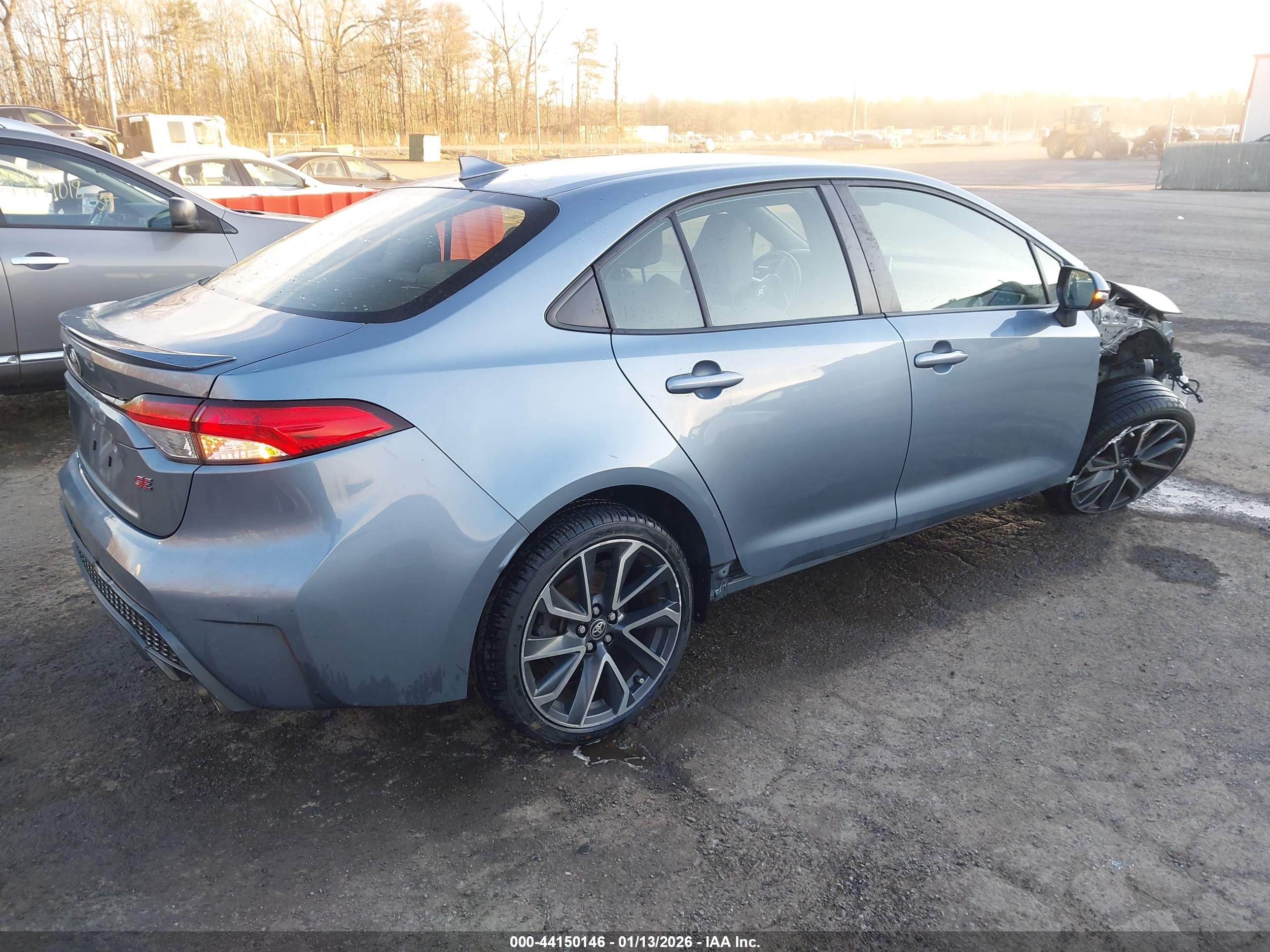 TOYOTA COROLLA image 4