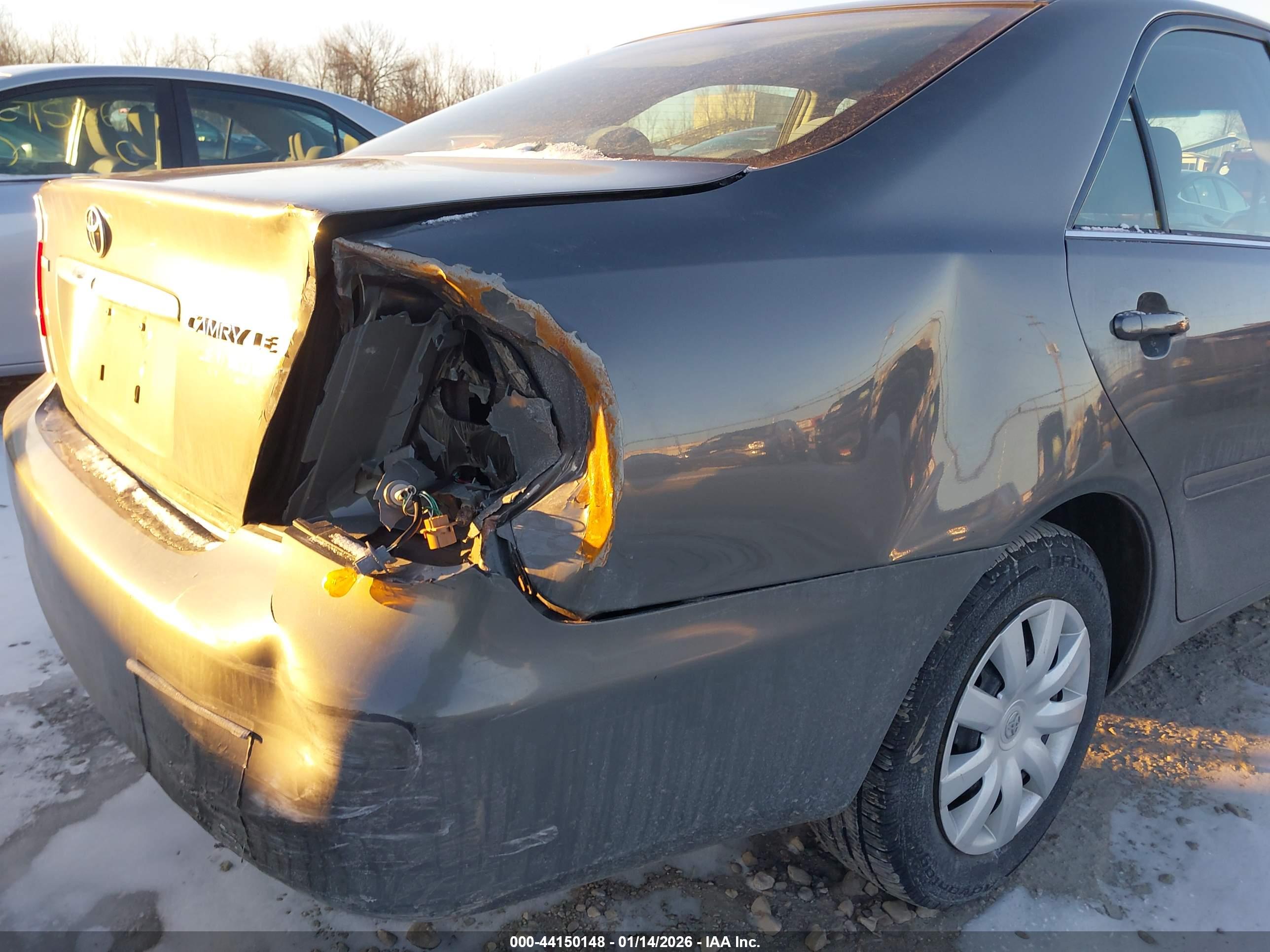 TOYOTA CAMRY image 6