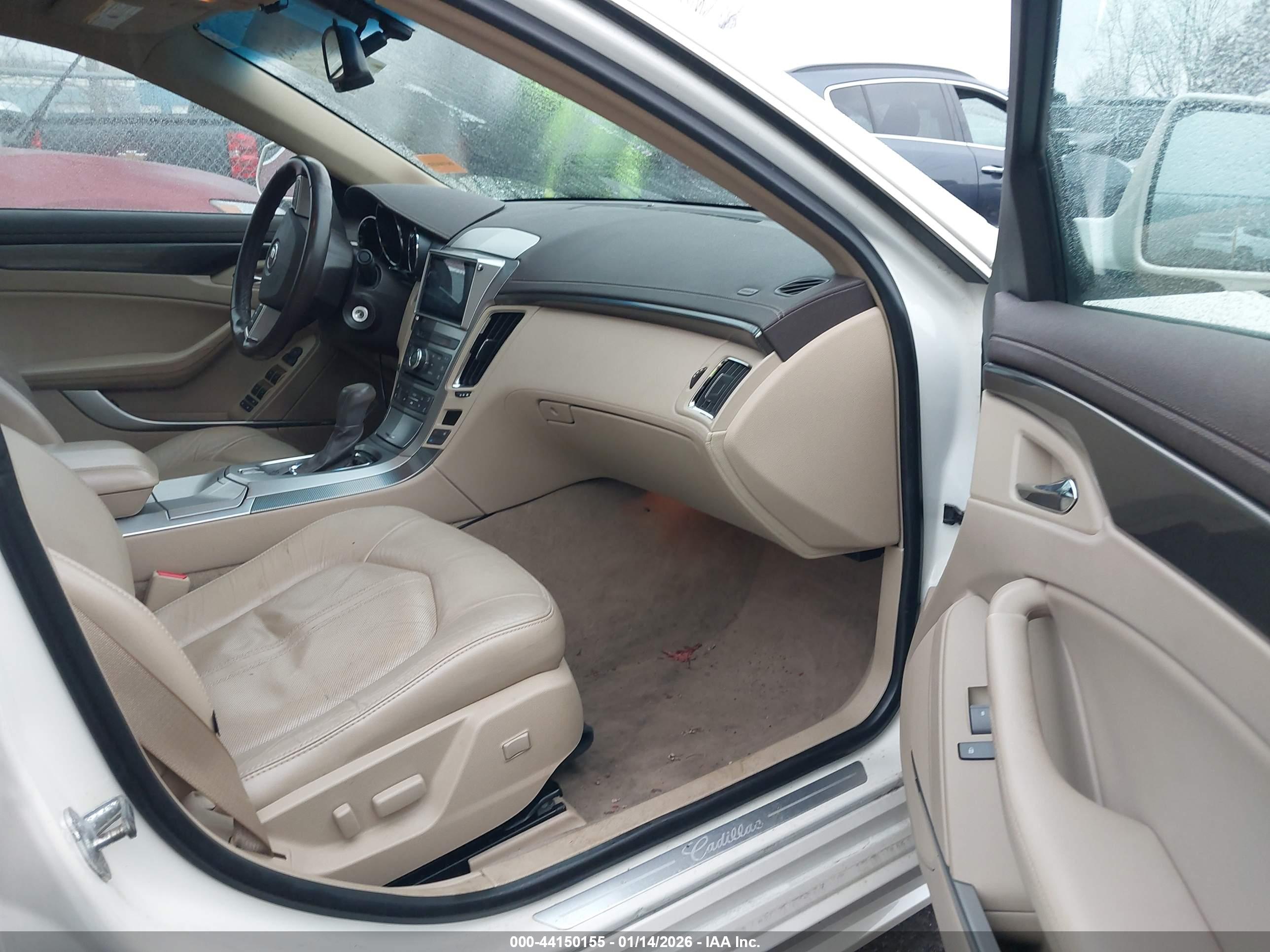 CADILLAC CTS image 5