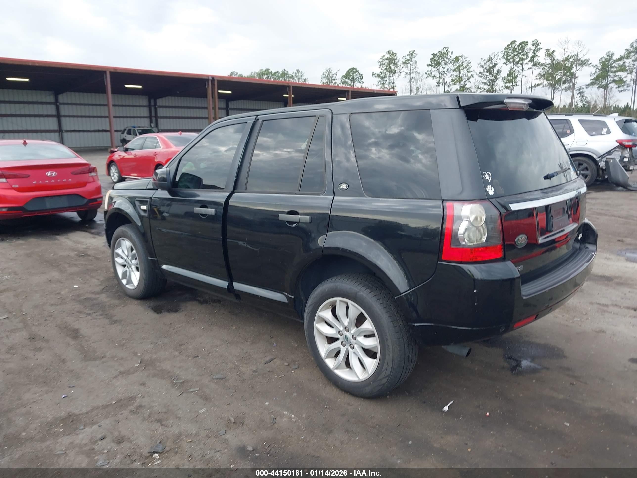 LAND ROVER image 3