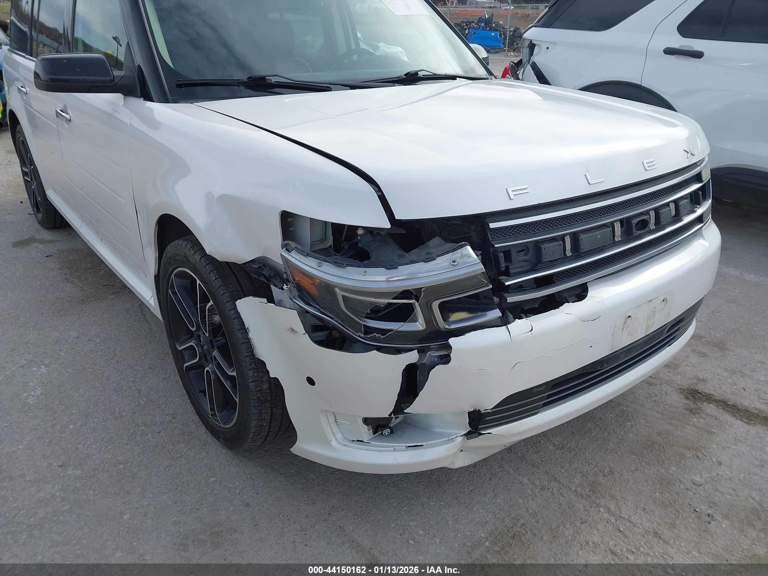 FORD FLEX image 6