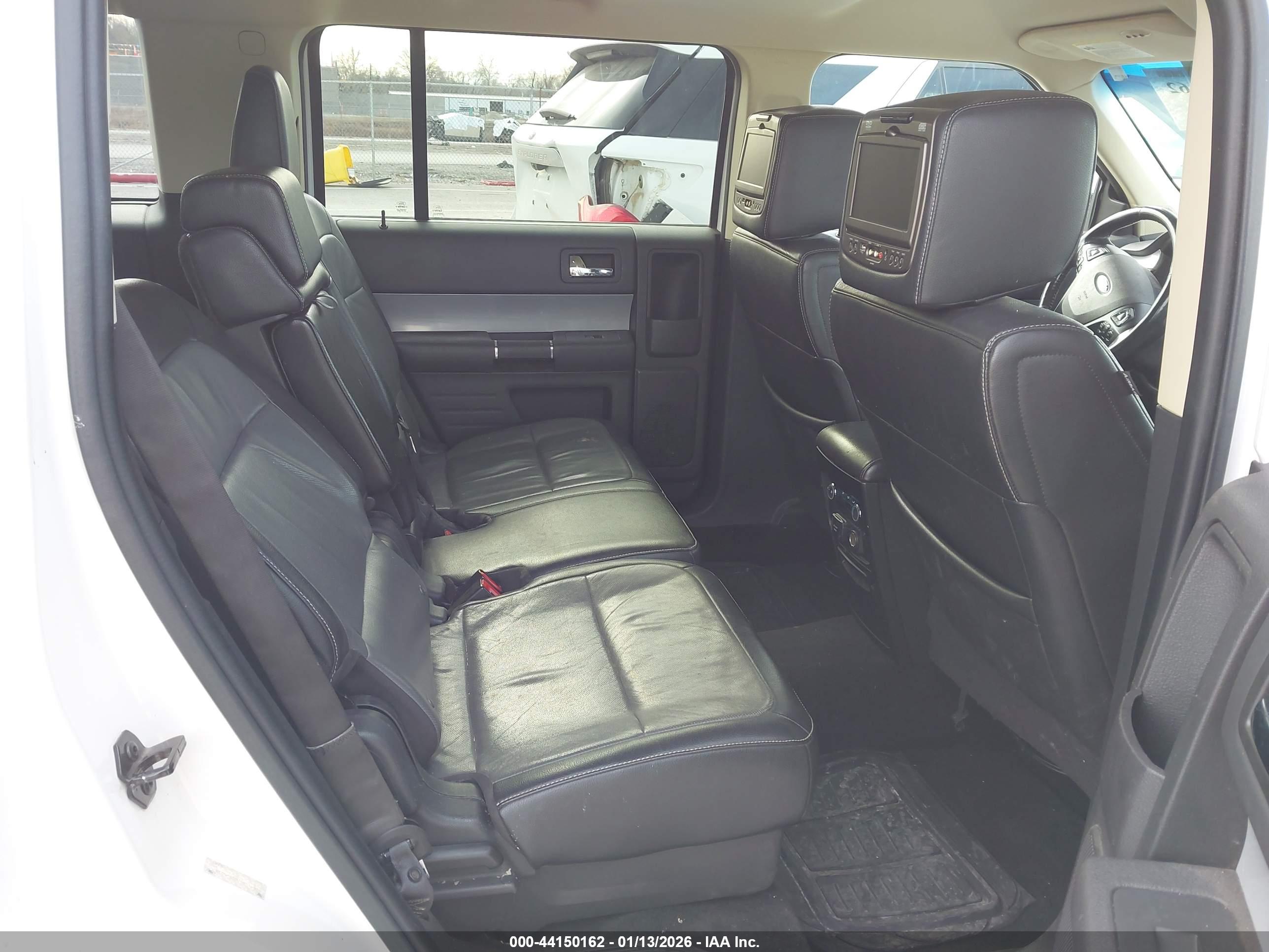 FORD FLEX image 8