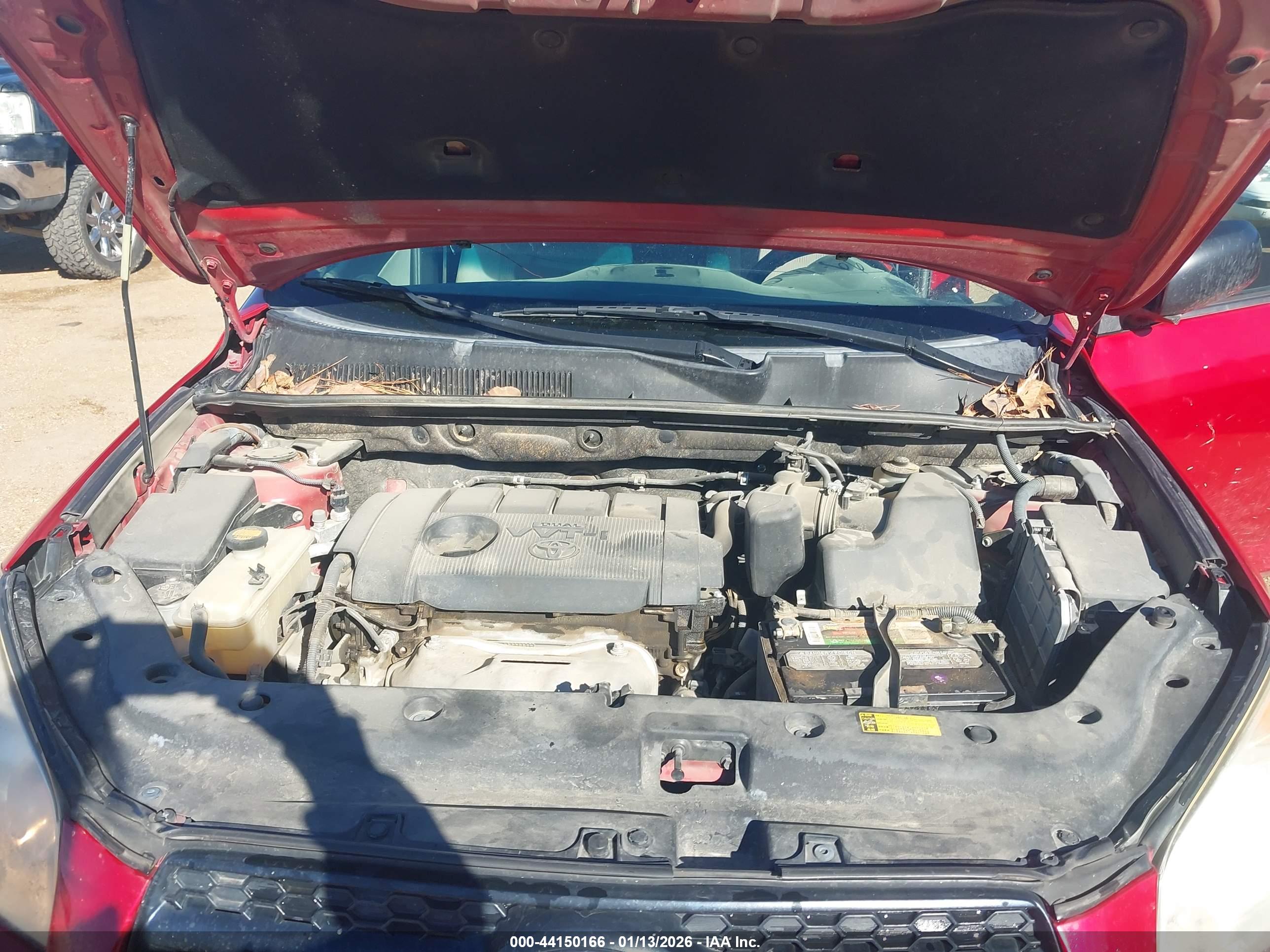 TOYOTA RAV4 image 10
