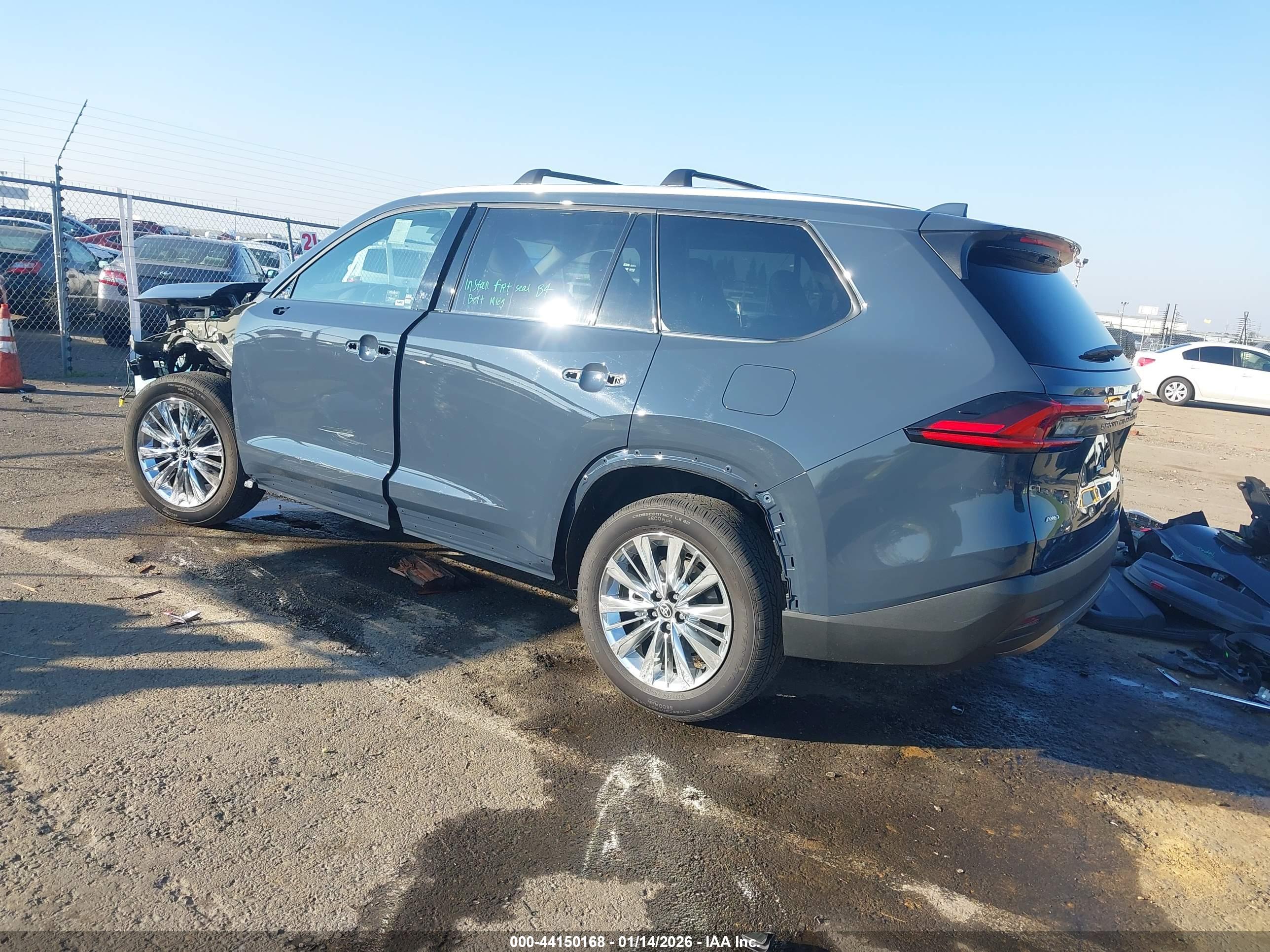 TOYOTA GRAND image 3