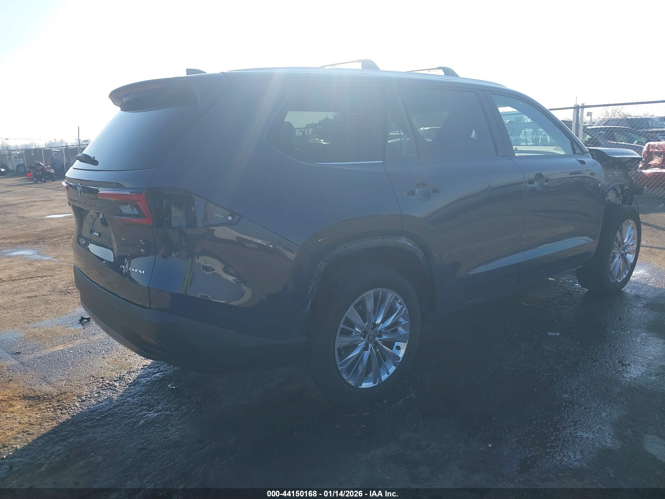 TOYOTA GRAND image 4