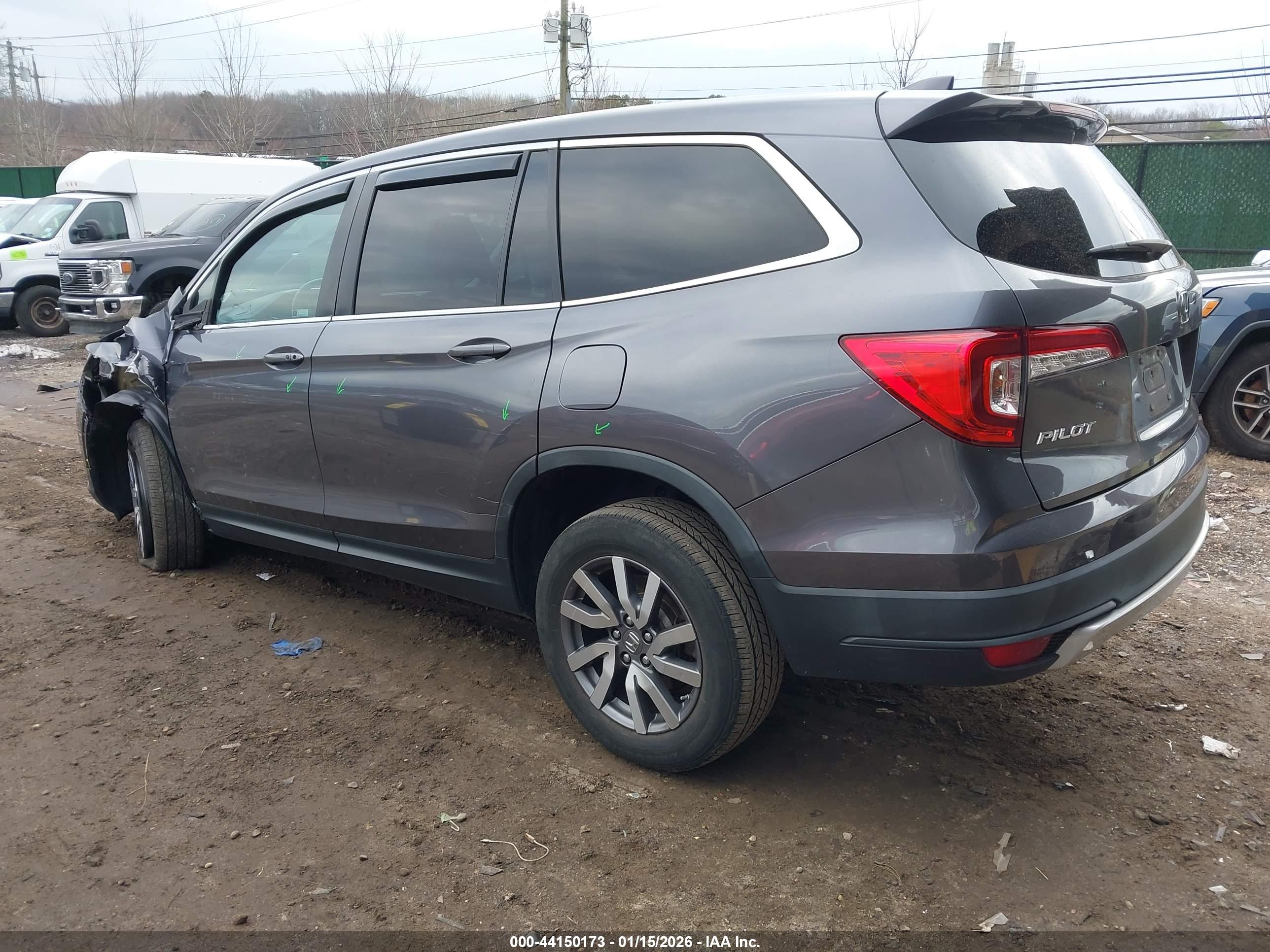 HONDA PILOT image 3