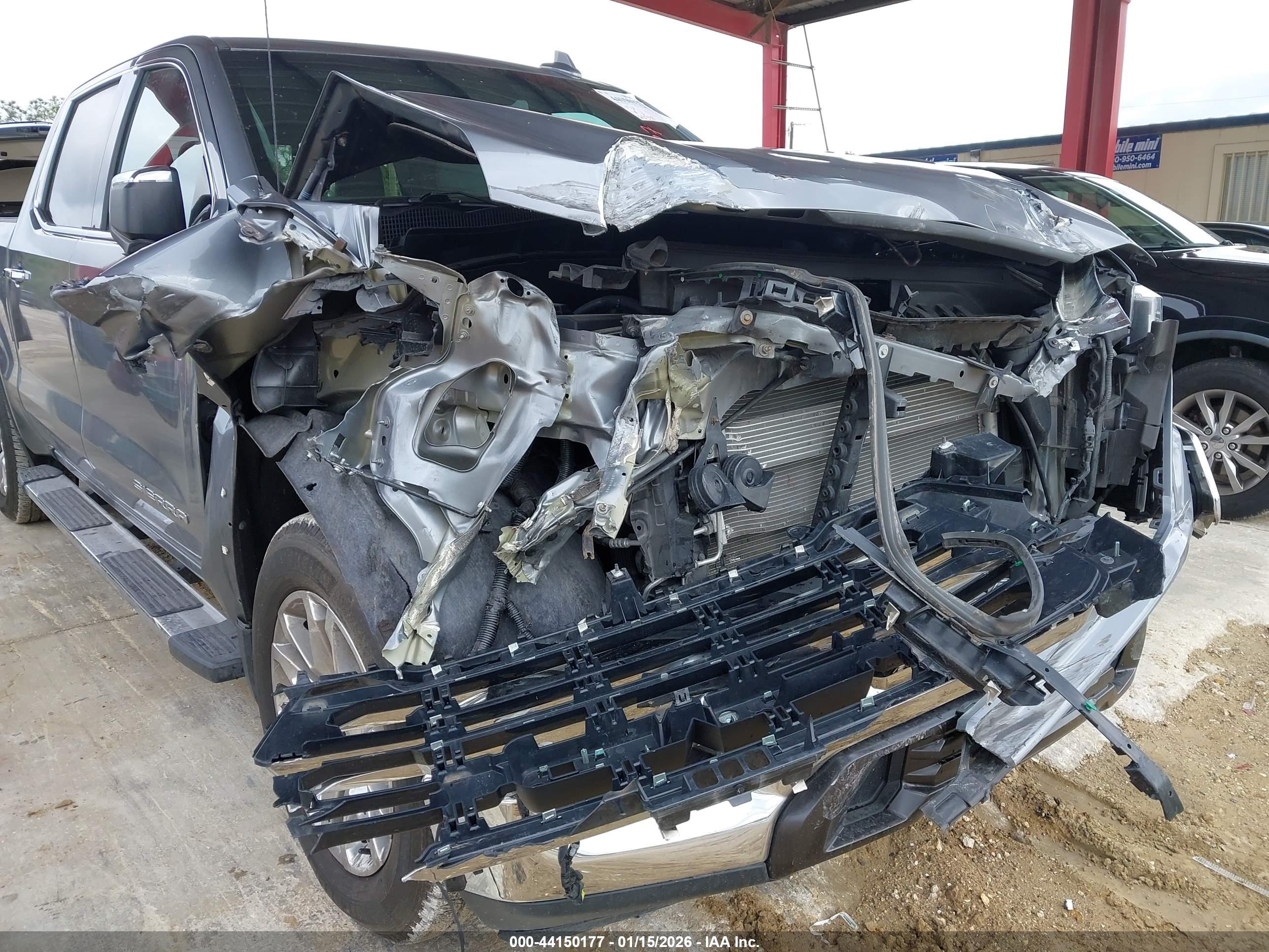 GMC SIERRA image 6