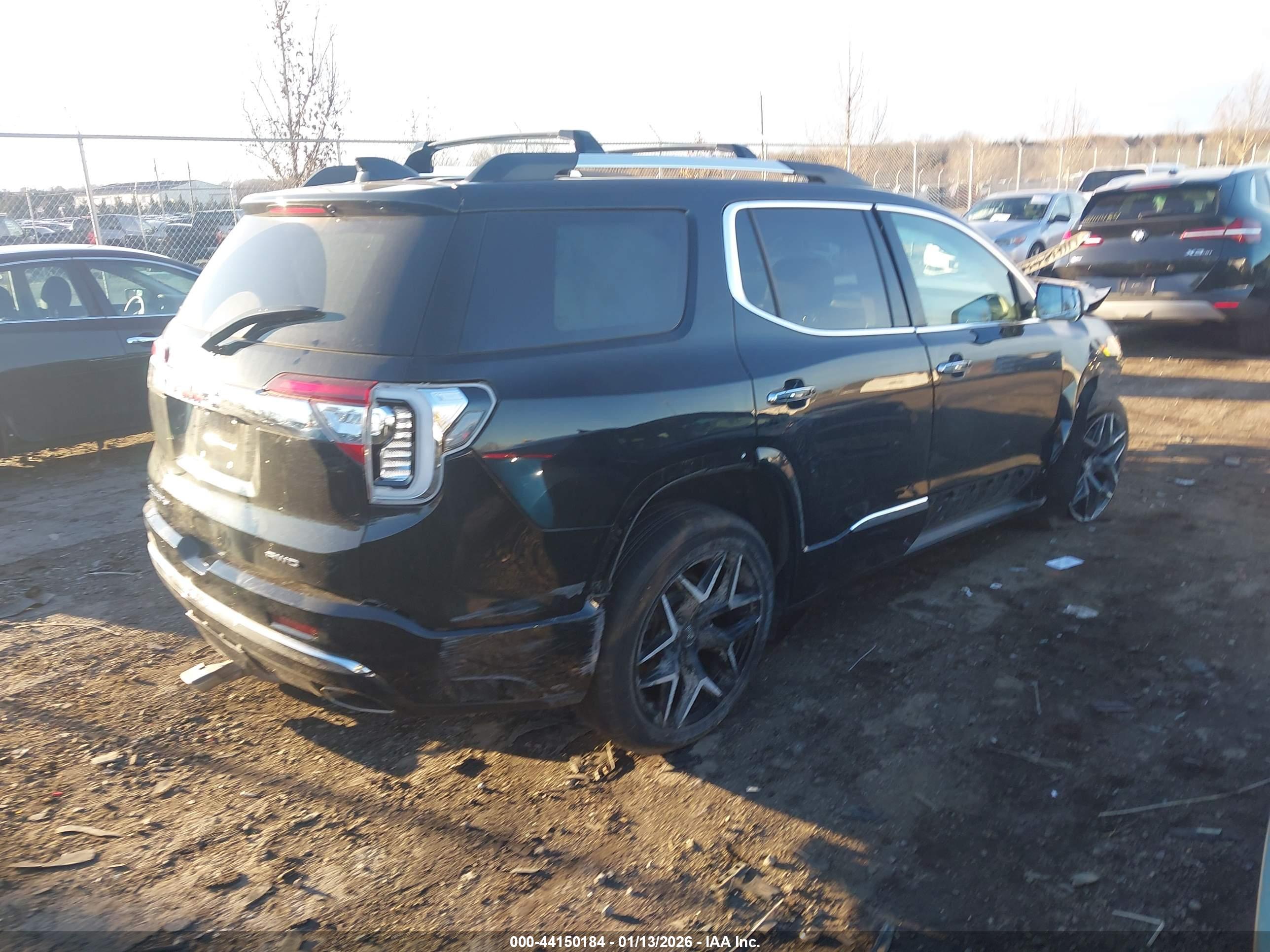 GMC ACADIA image 4
