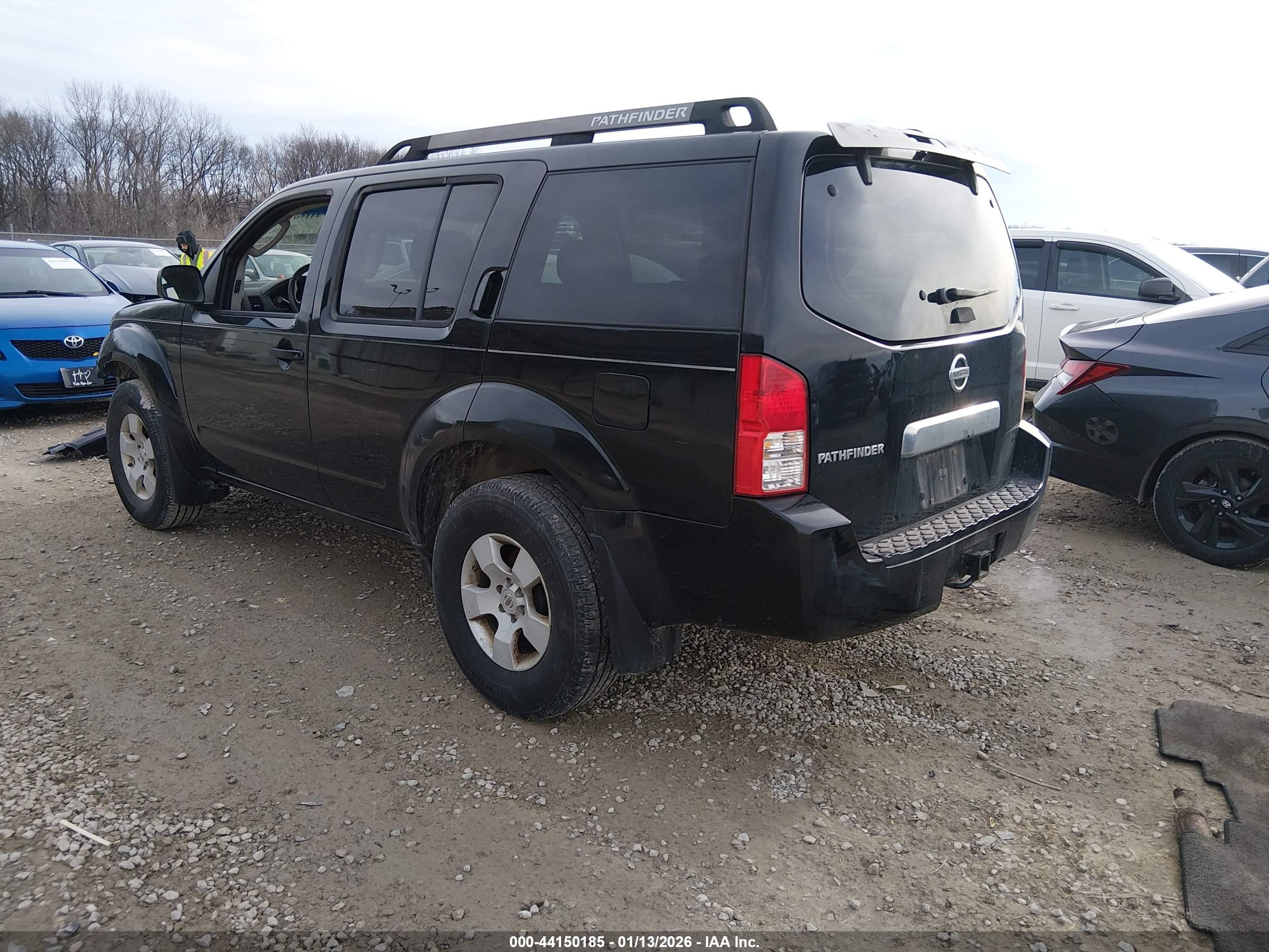 NISSAN PATHFINDER image 3