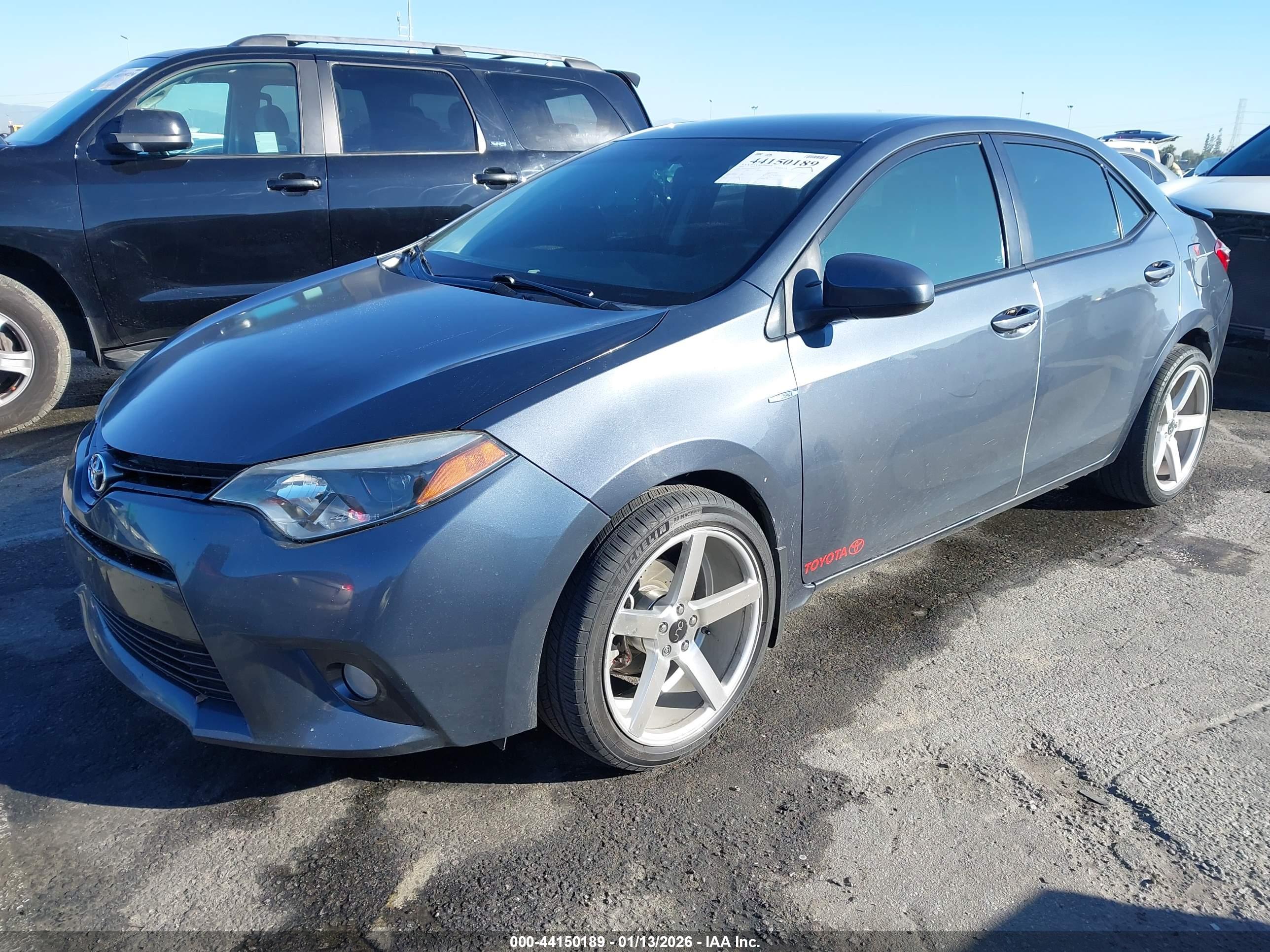 TOYOTA COROLLA image 2