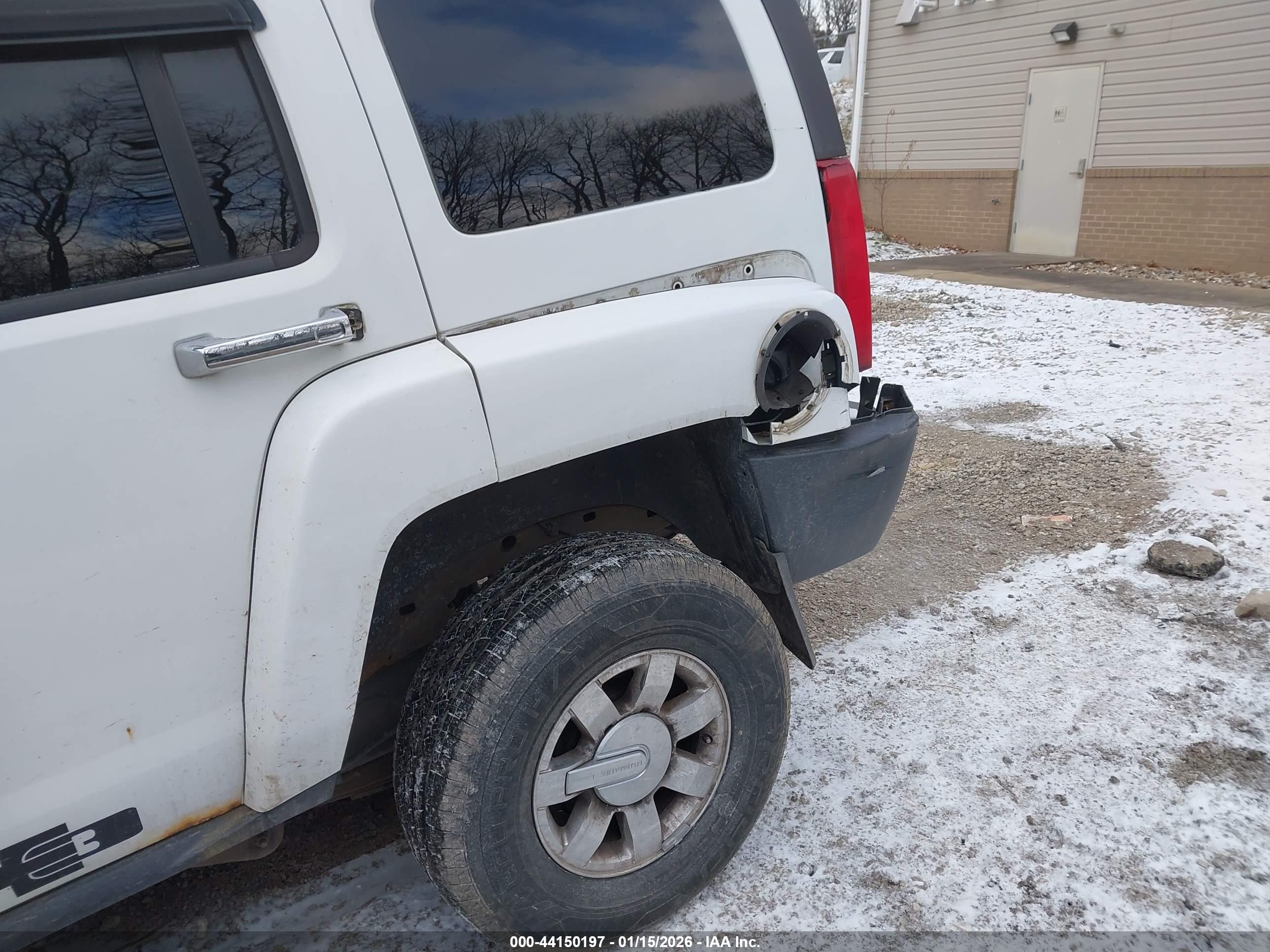 HUMMER H3 image 6