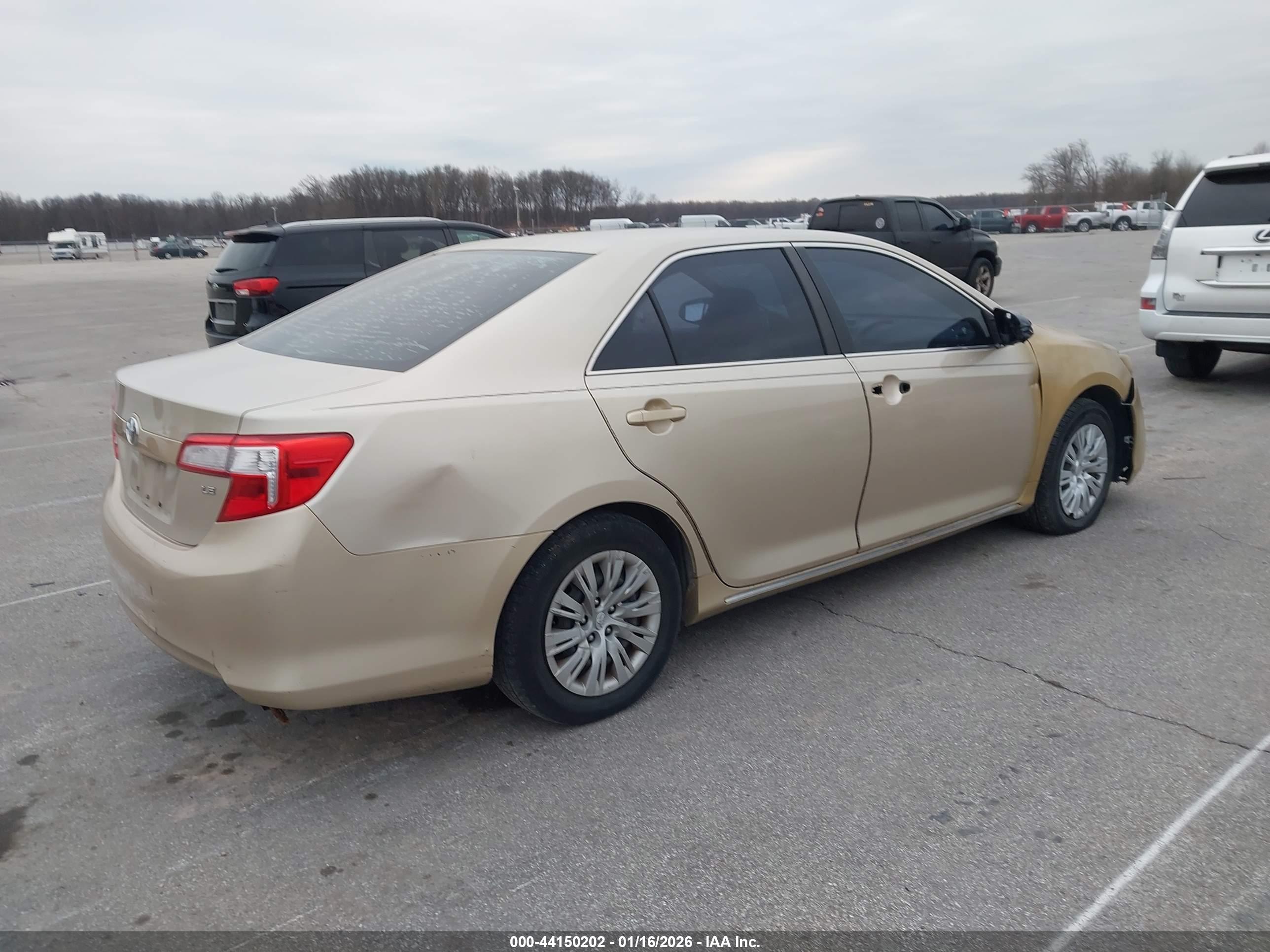 TOYOTA CAMRY image 4