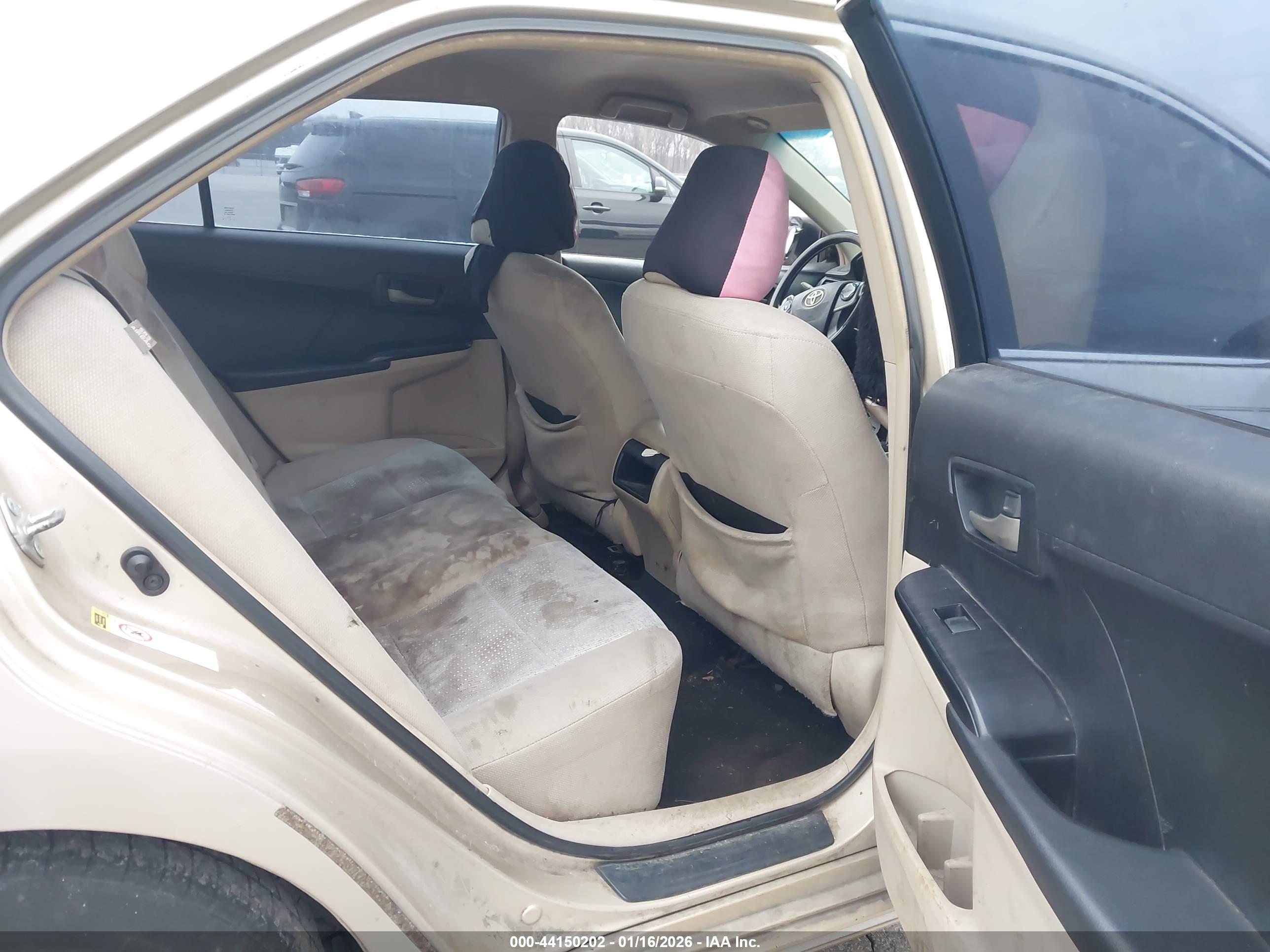 TOYOTA CAMRY image 8