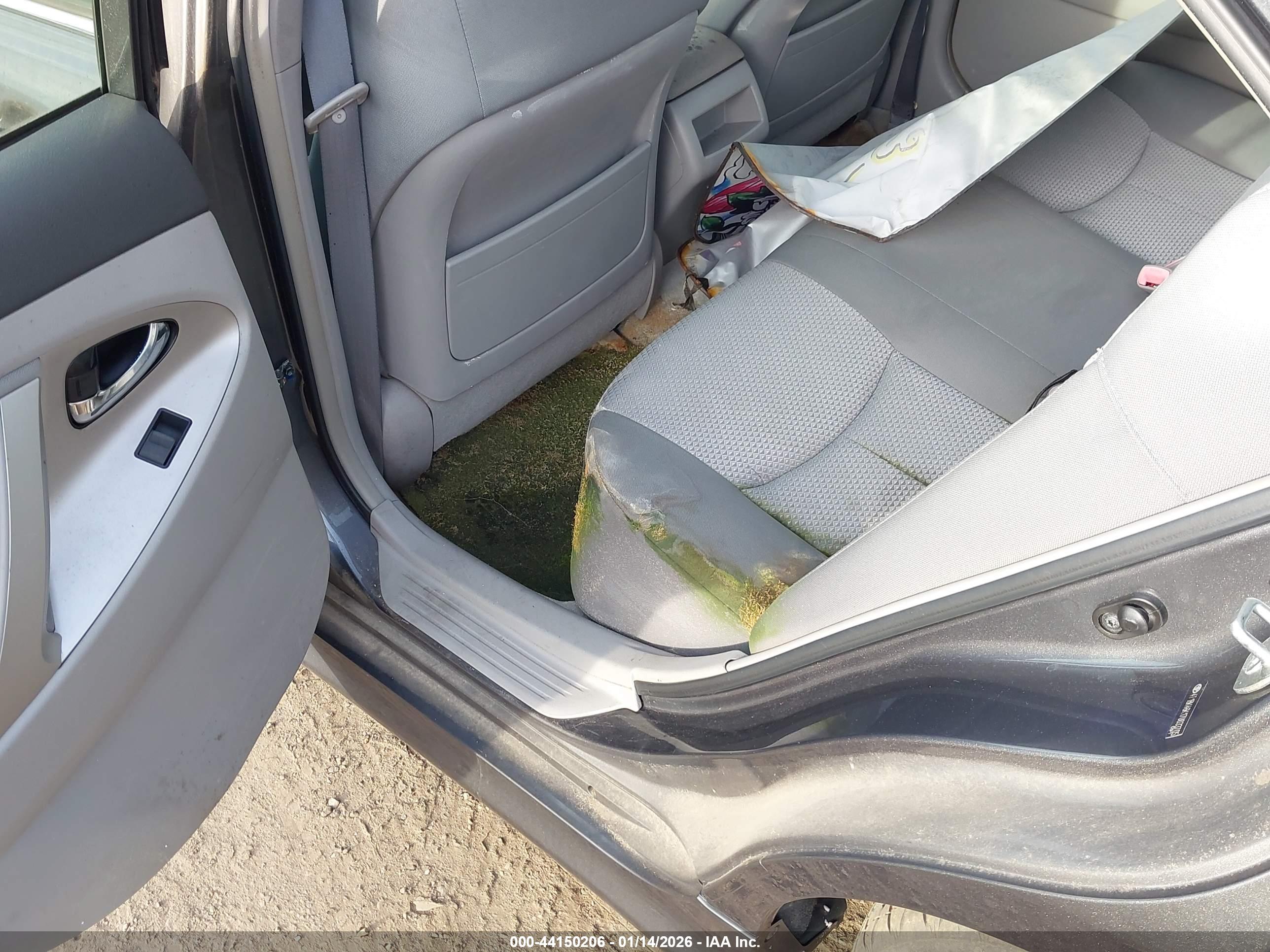 TOYOTA CAMRY image 6