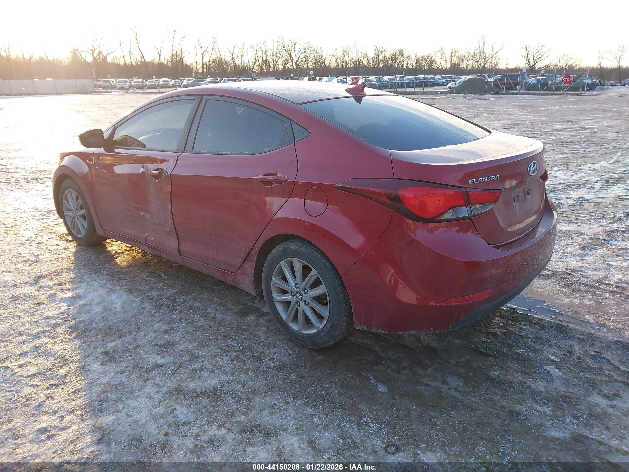 HYUNDAI ELANTRA image 3