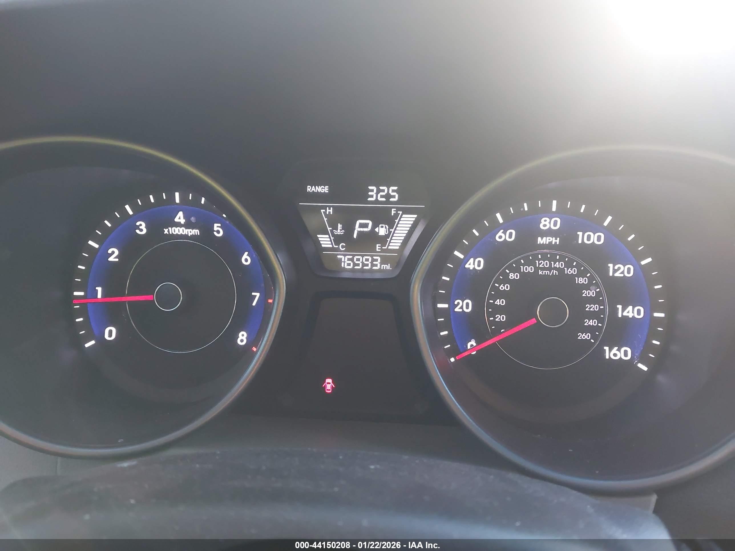 HYUNDAI ELANTRA image 7
