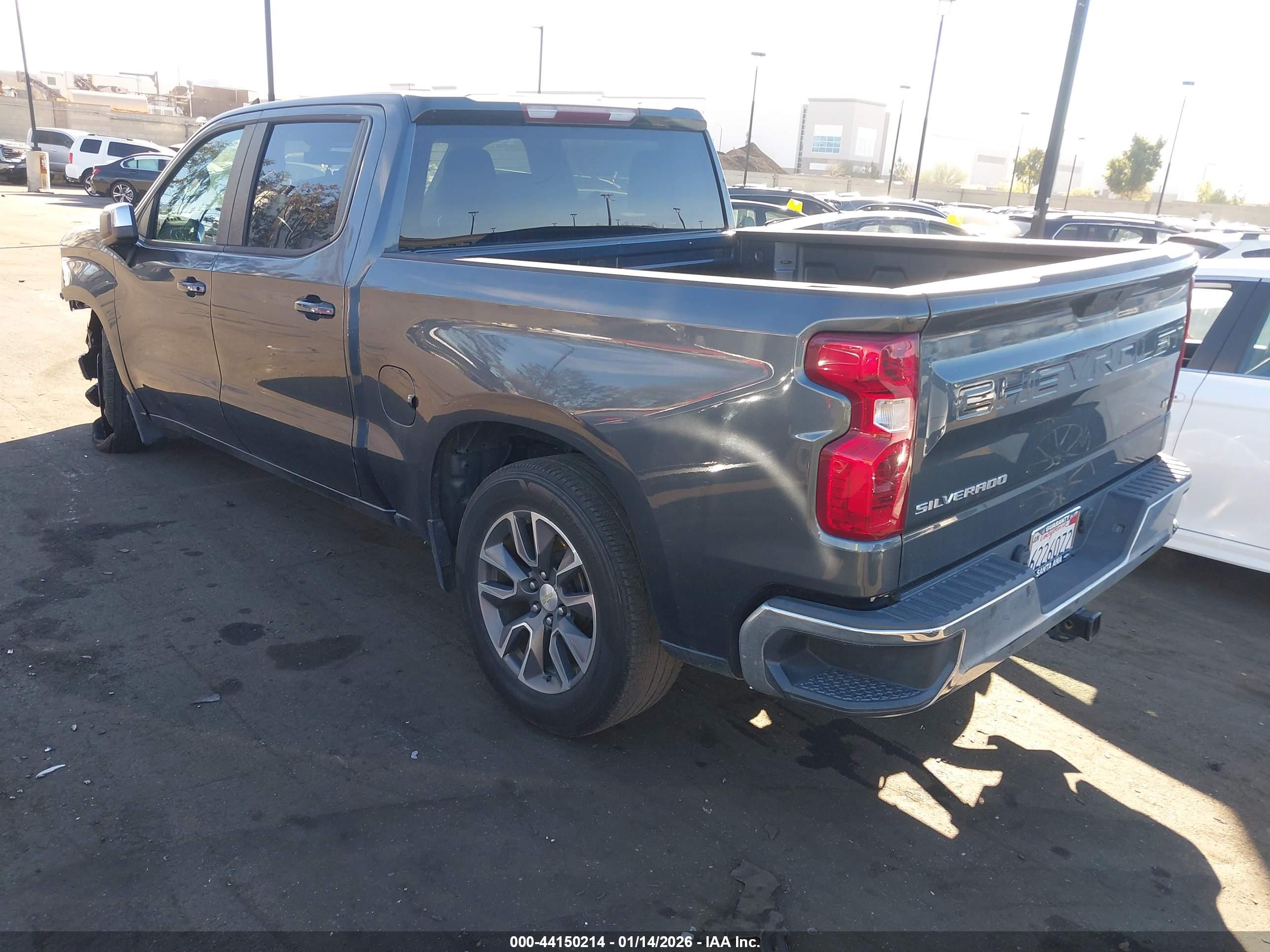 CHEVROLET SILVERADO image 3