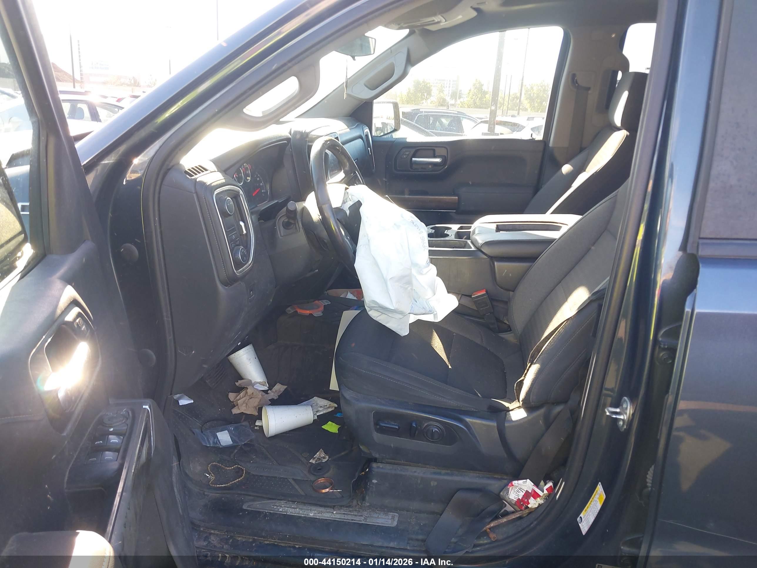 CHEVROLET SILVERADO image 5