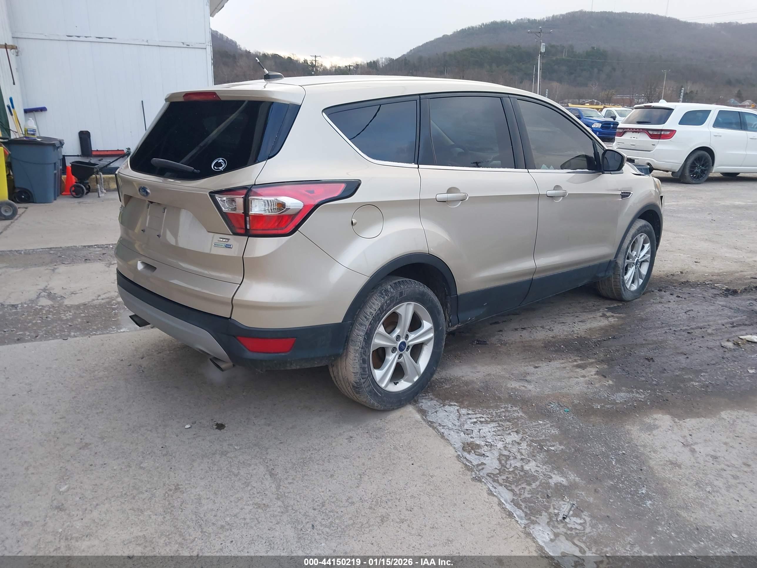 FORD ESCAPE image 4