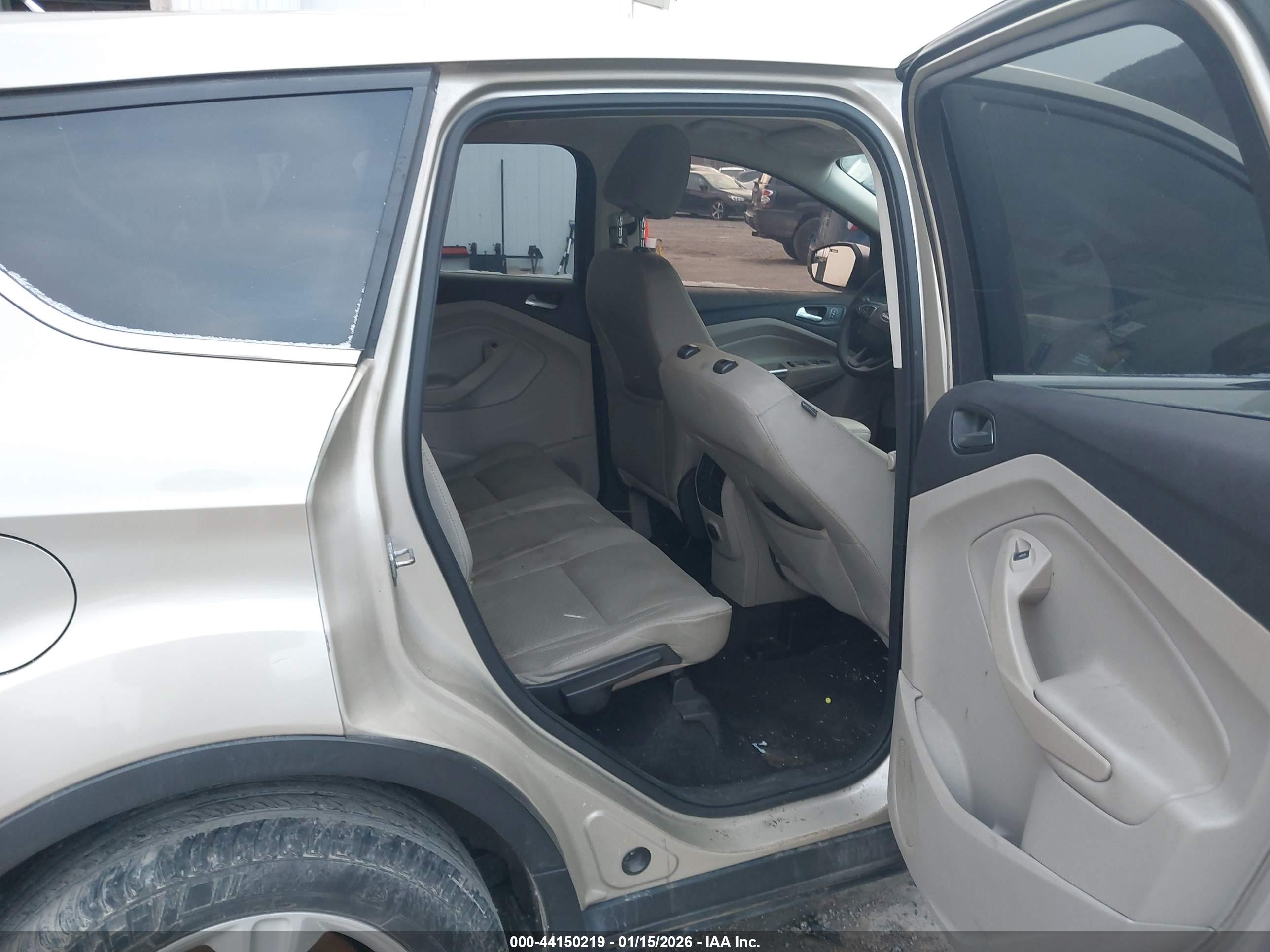 FORD ESCAPE image 8