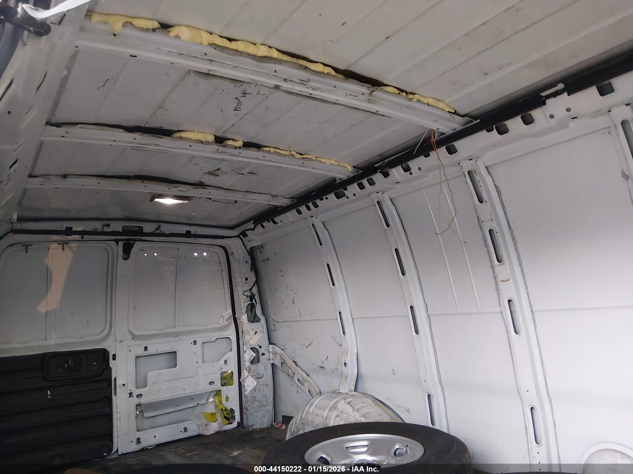 CHEVROLET EXPRESS image 8