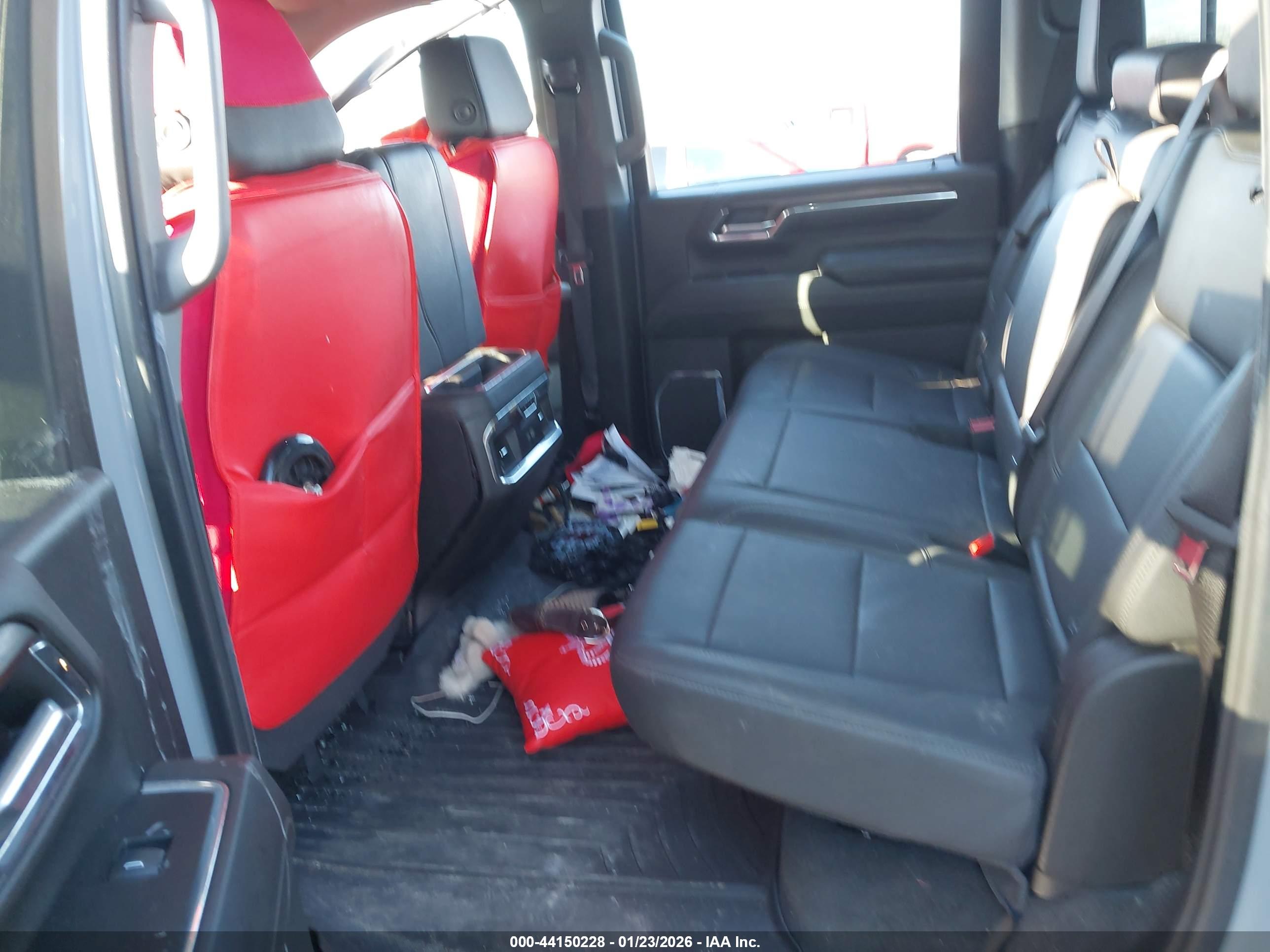 GMC SIERRA image 7