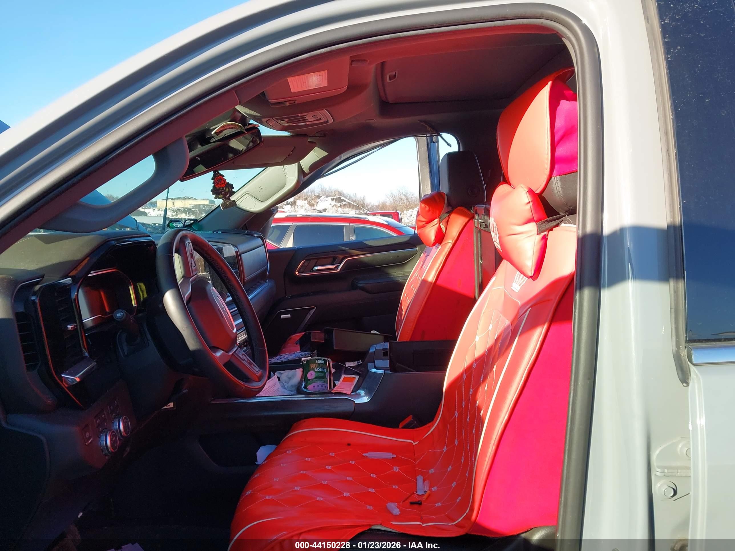 GMC SIERRA image 8