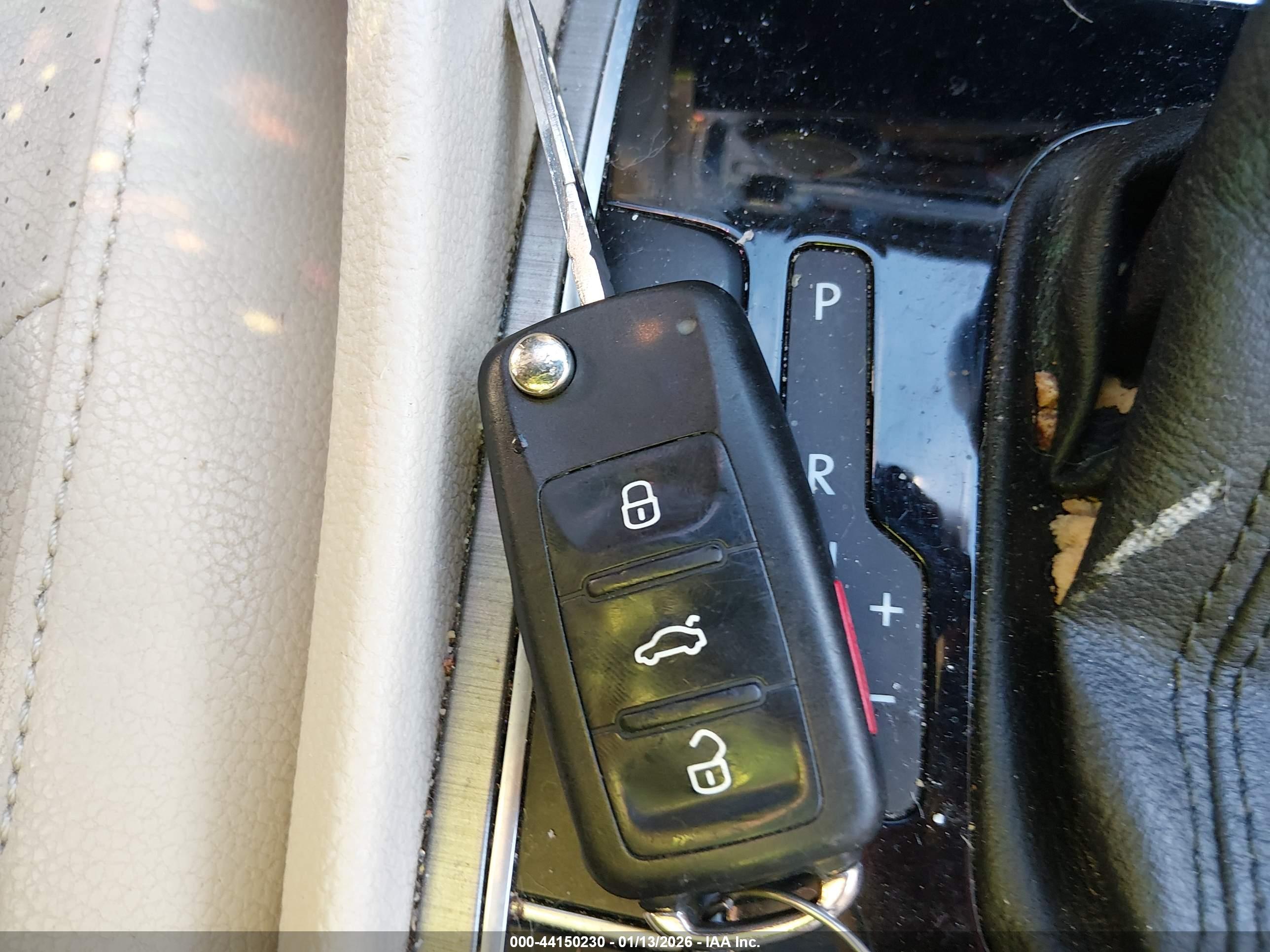 VOLKSWAGEN PASSAT image 11