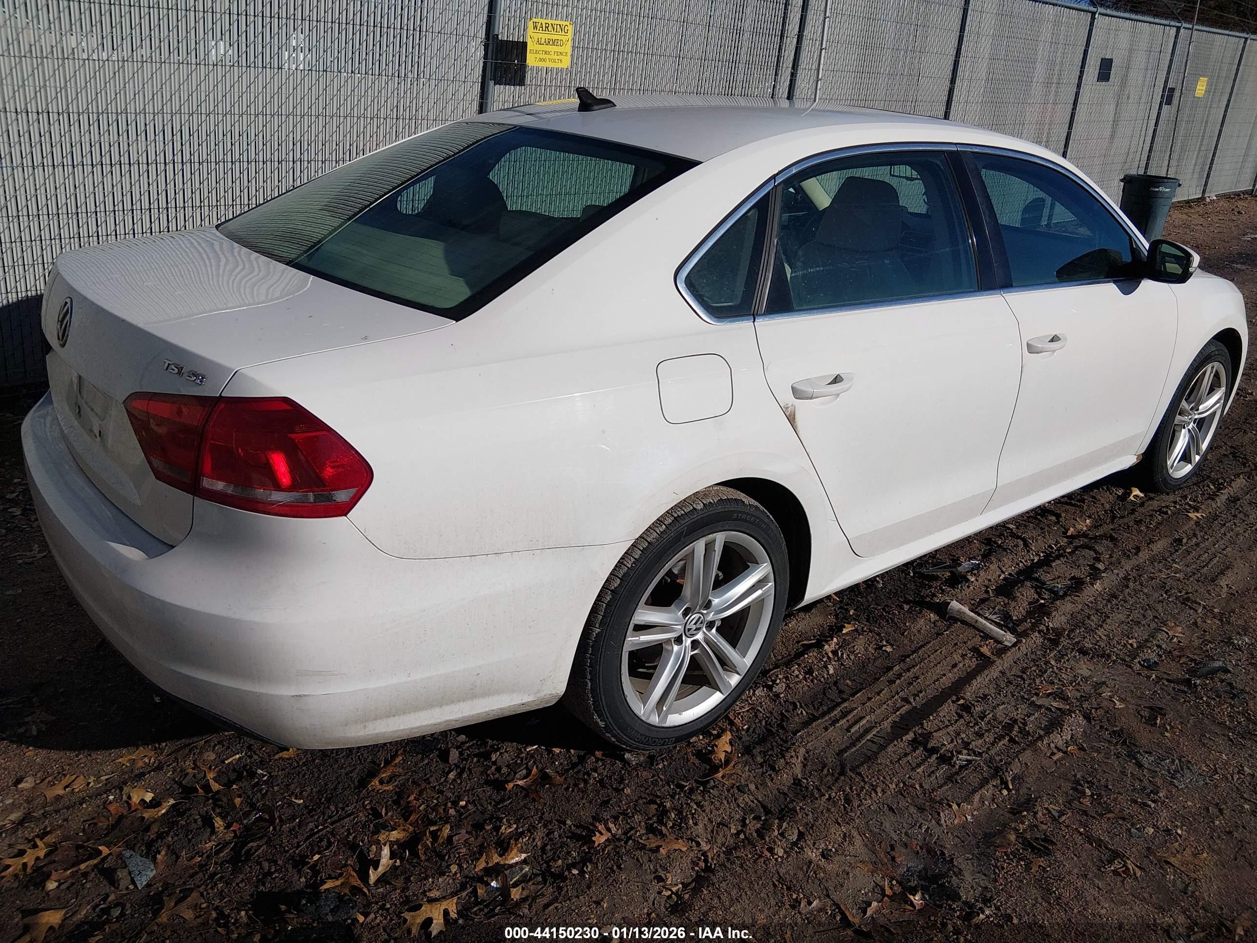 VOLKSWAGEN PASSAT image 4