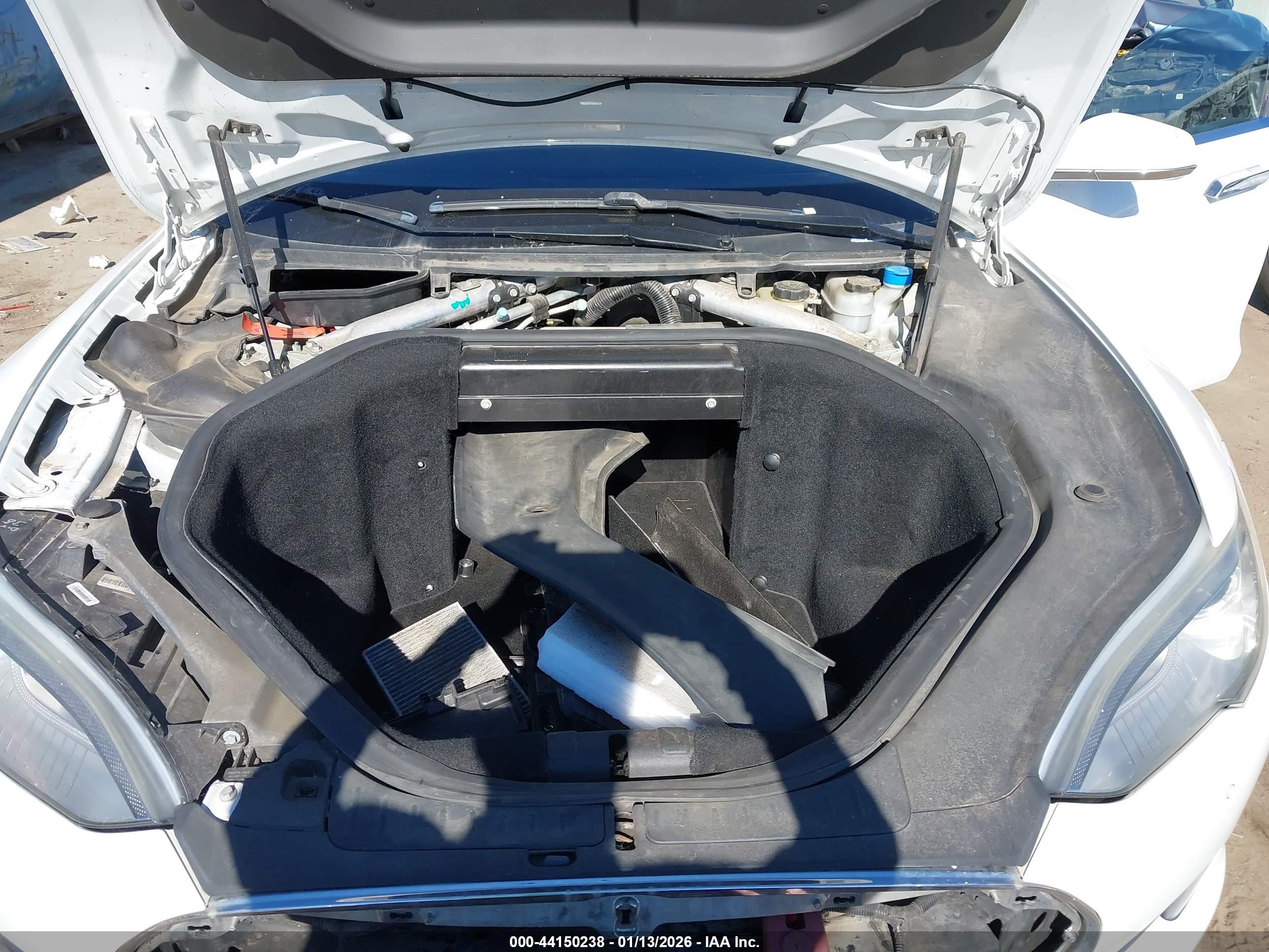 TESLA MODEL image 10