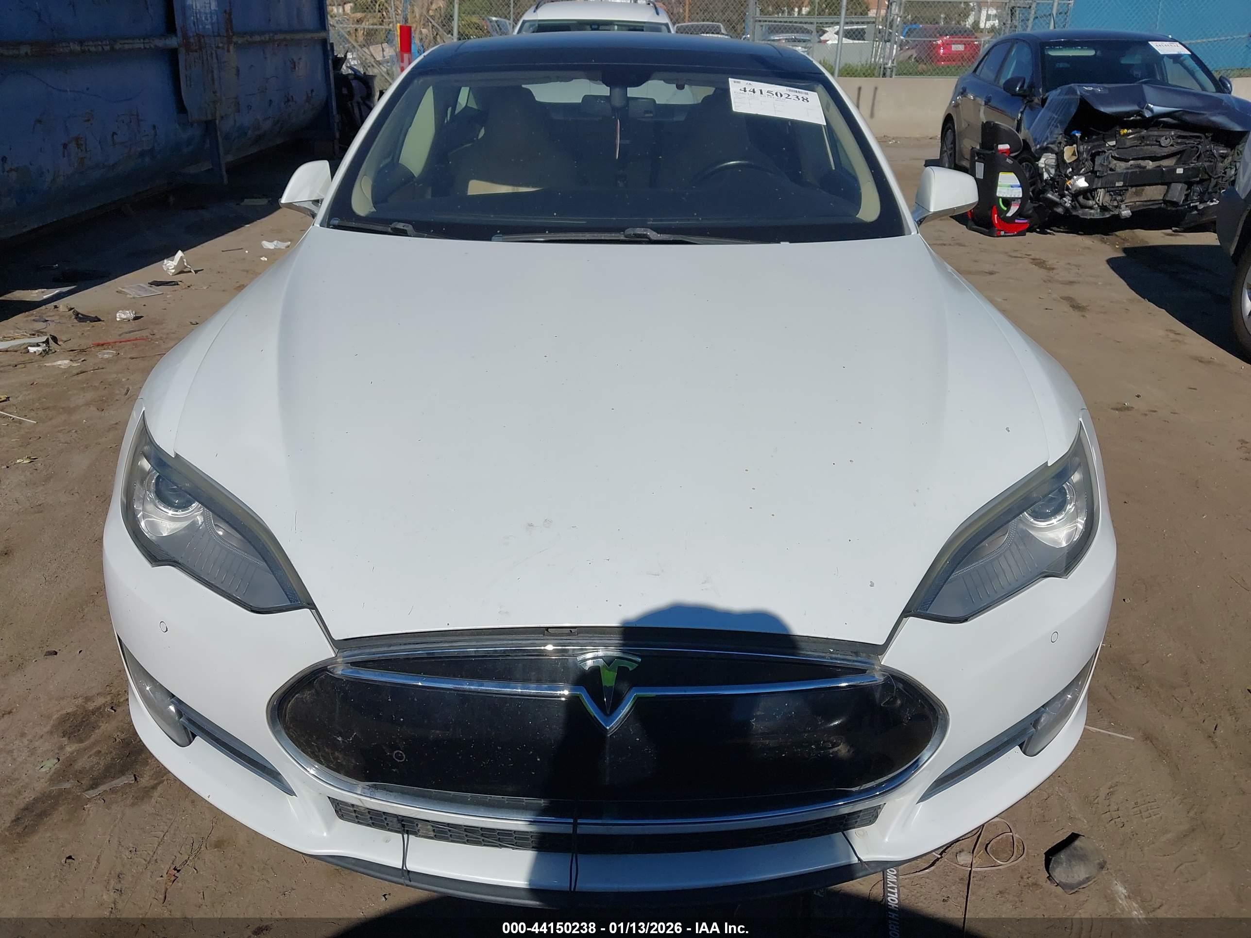 TESLA MODEL image 6