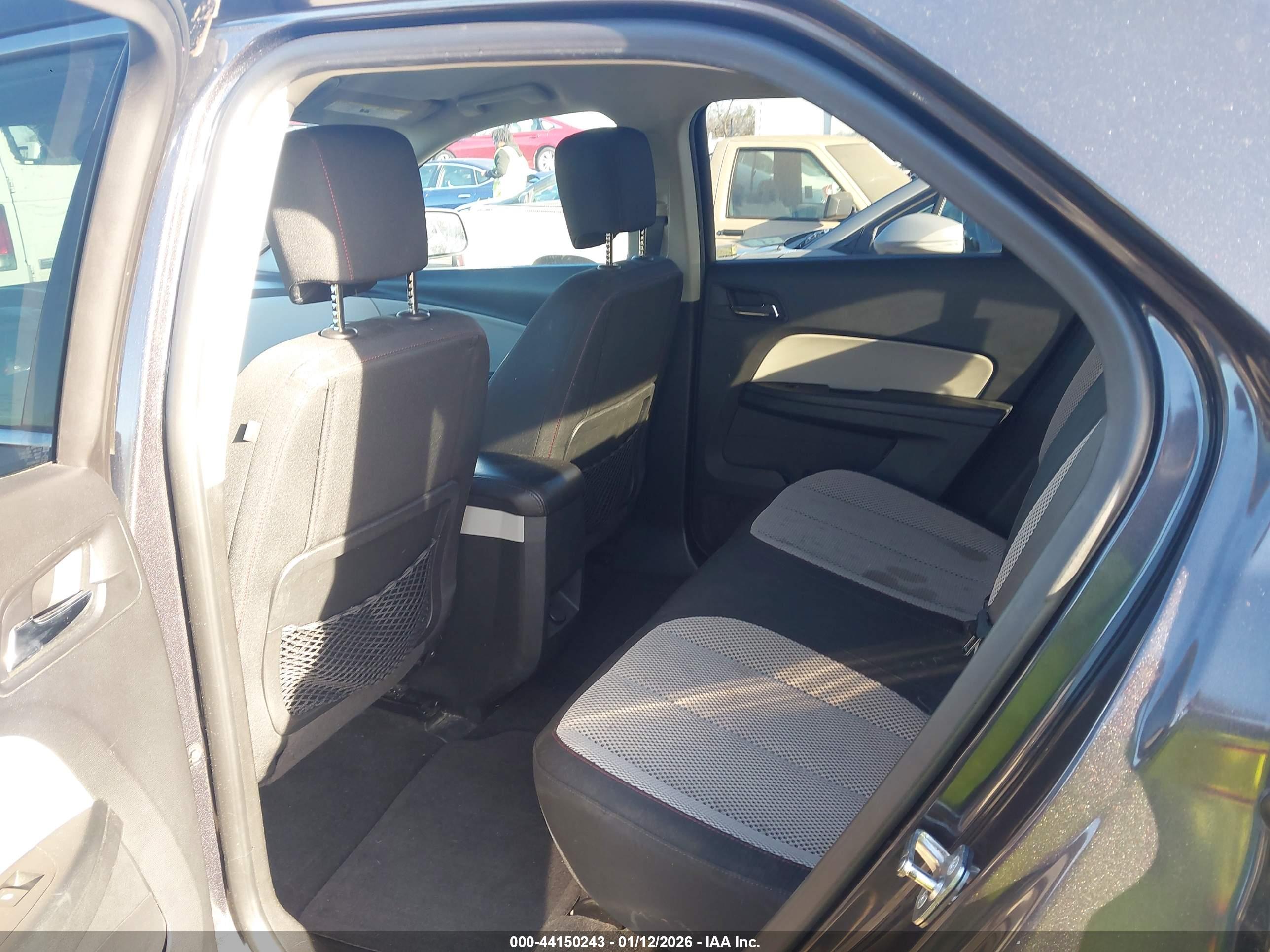 CHEVROLET EQUINOX image 8