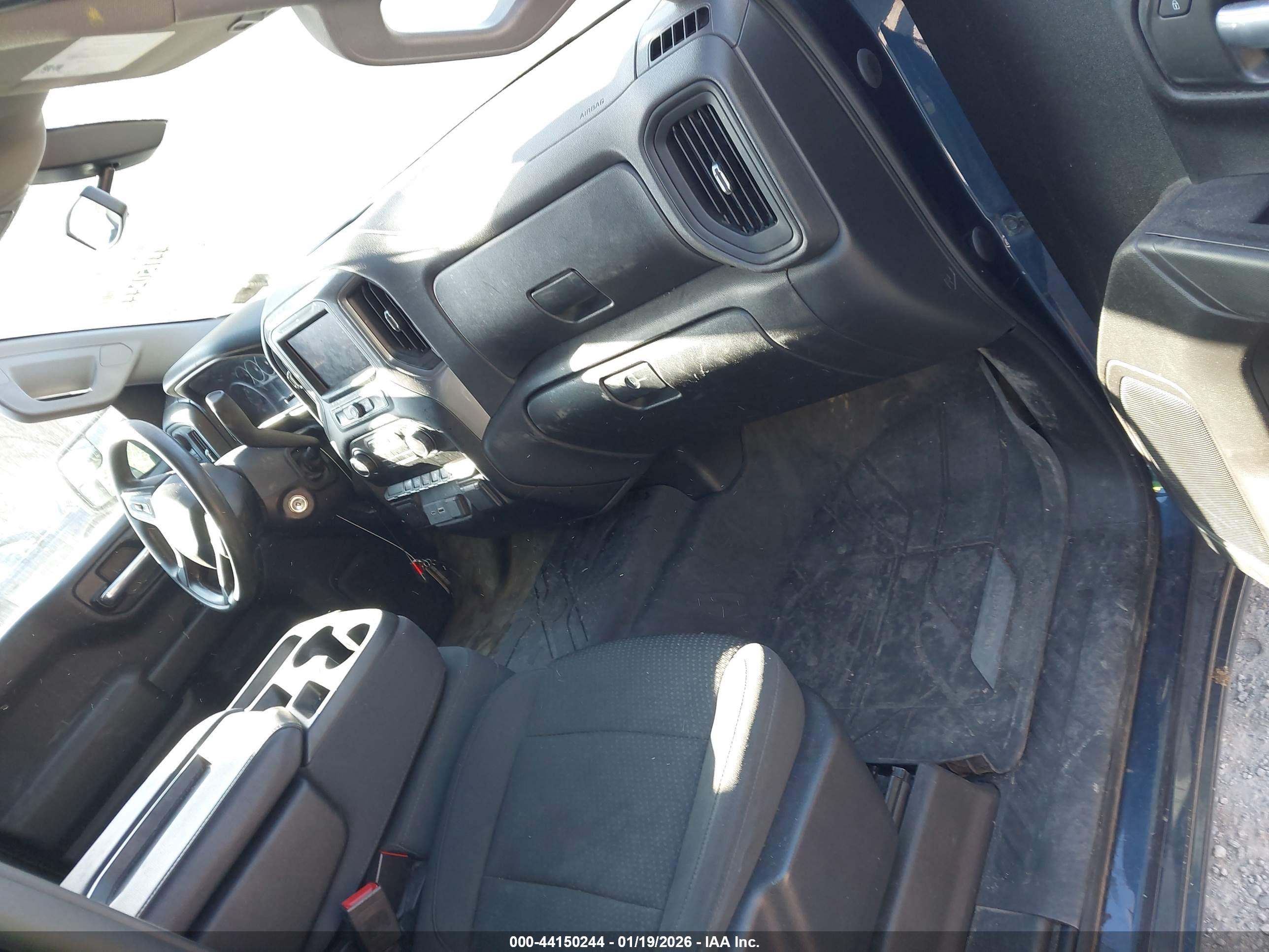 CHEVROLET SILVERADO image 5