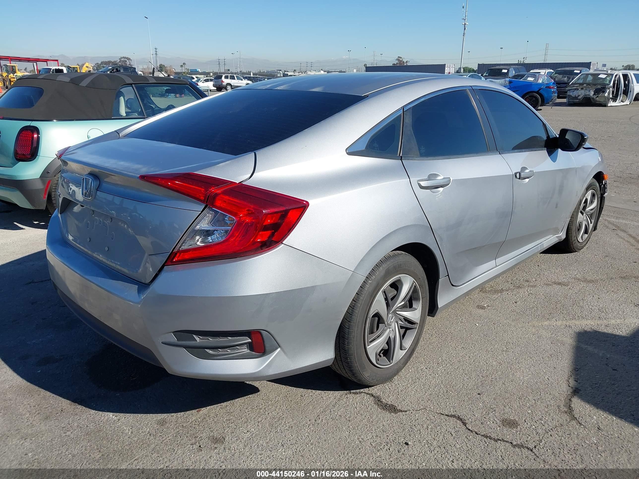 HONDA CIVIC image 4