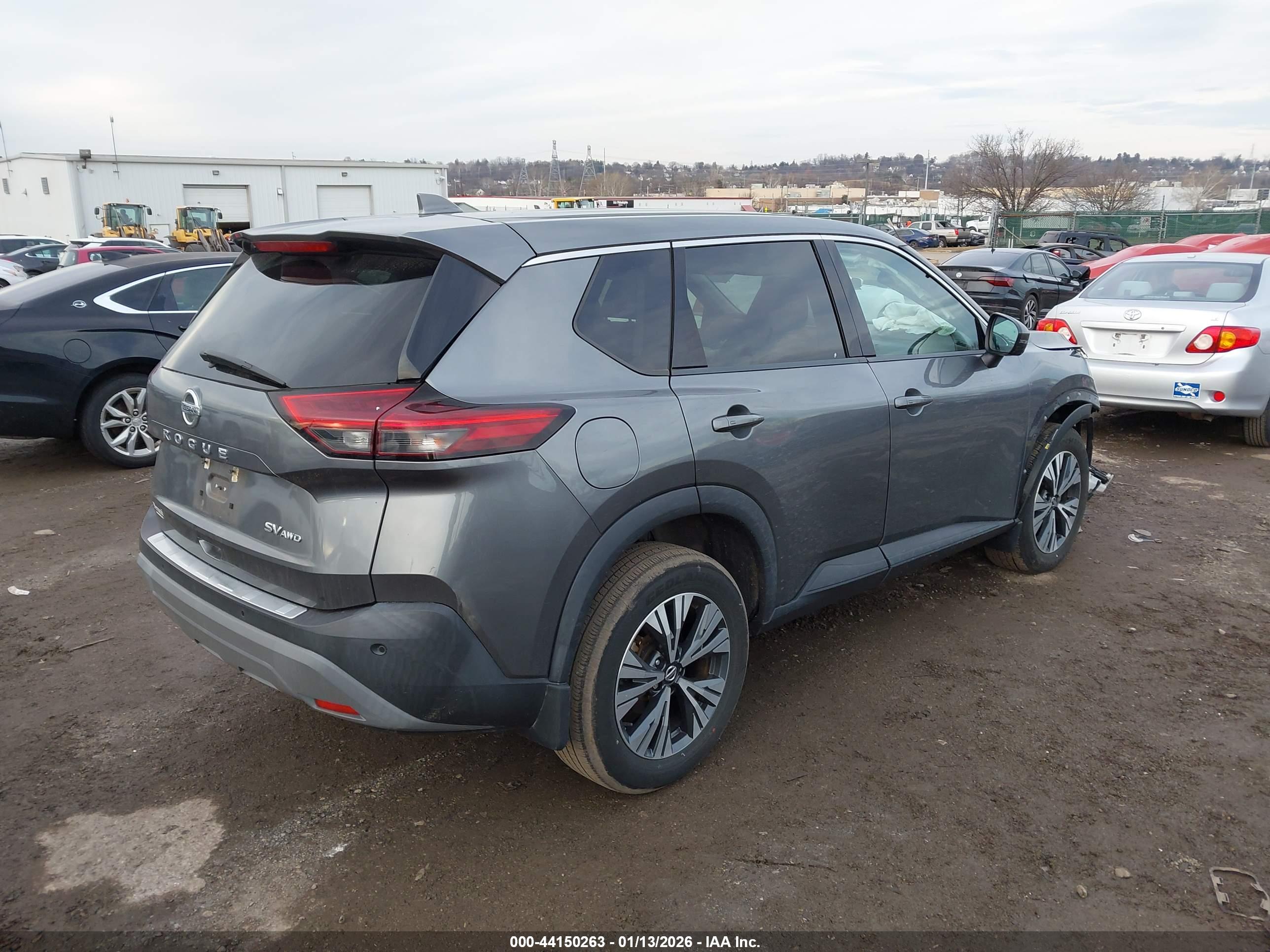 NISSAN ROGUE image 4
